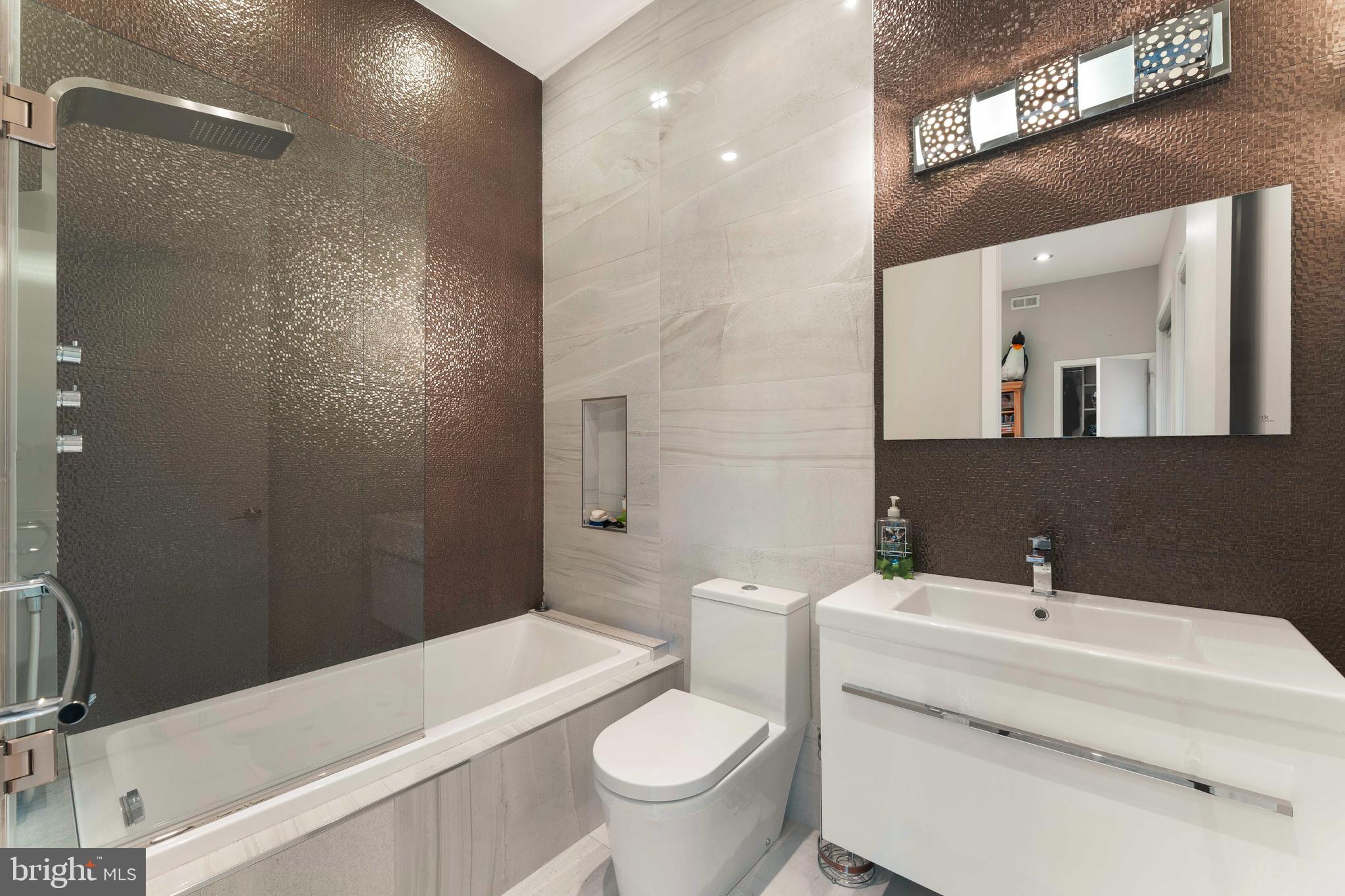 OLD CITY - Residential