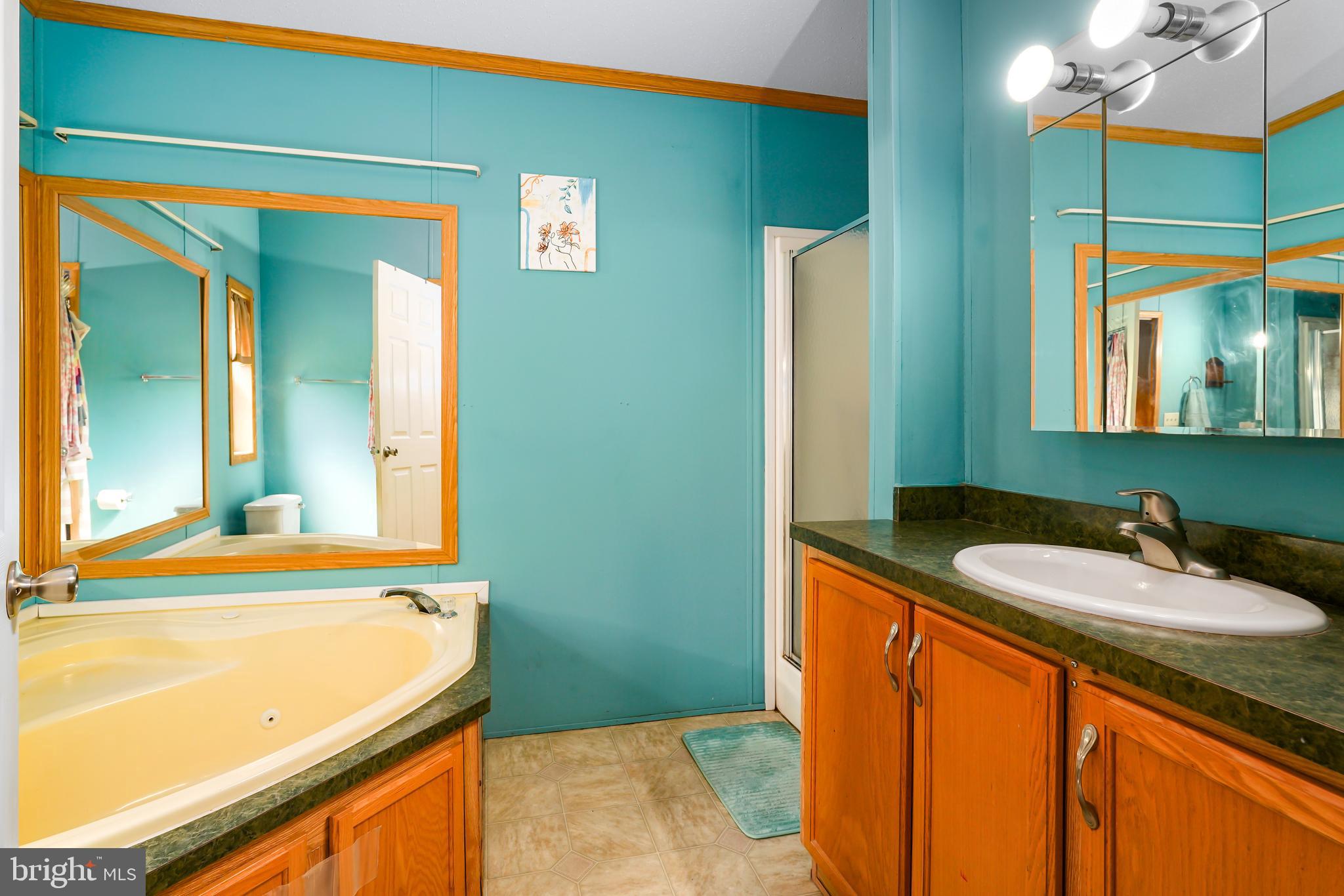 SHERWOOD FOREST - Residential