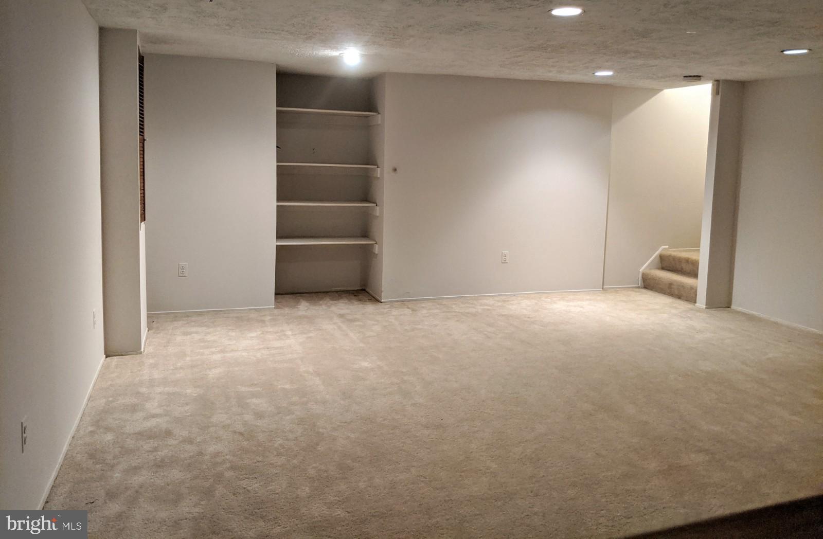 ESSEX PLACE - Residential