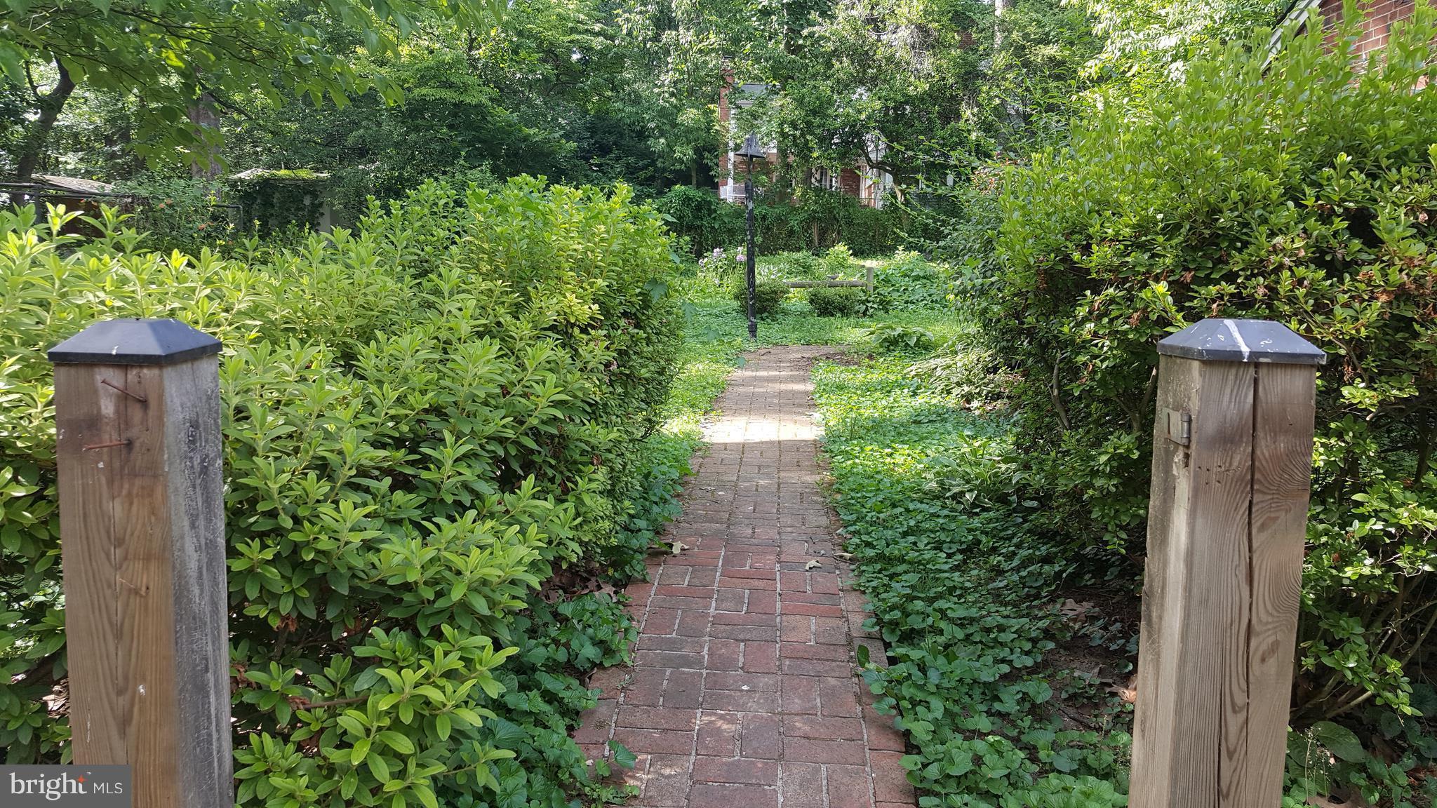 SLEEPY HOLLOW - Residential Lease