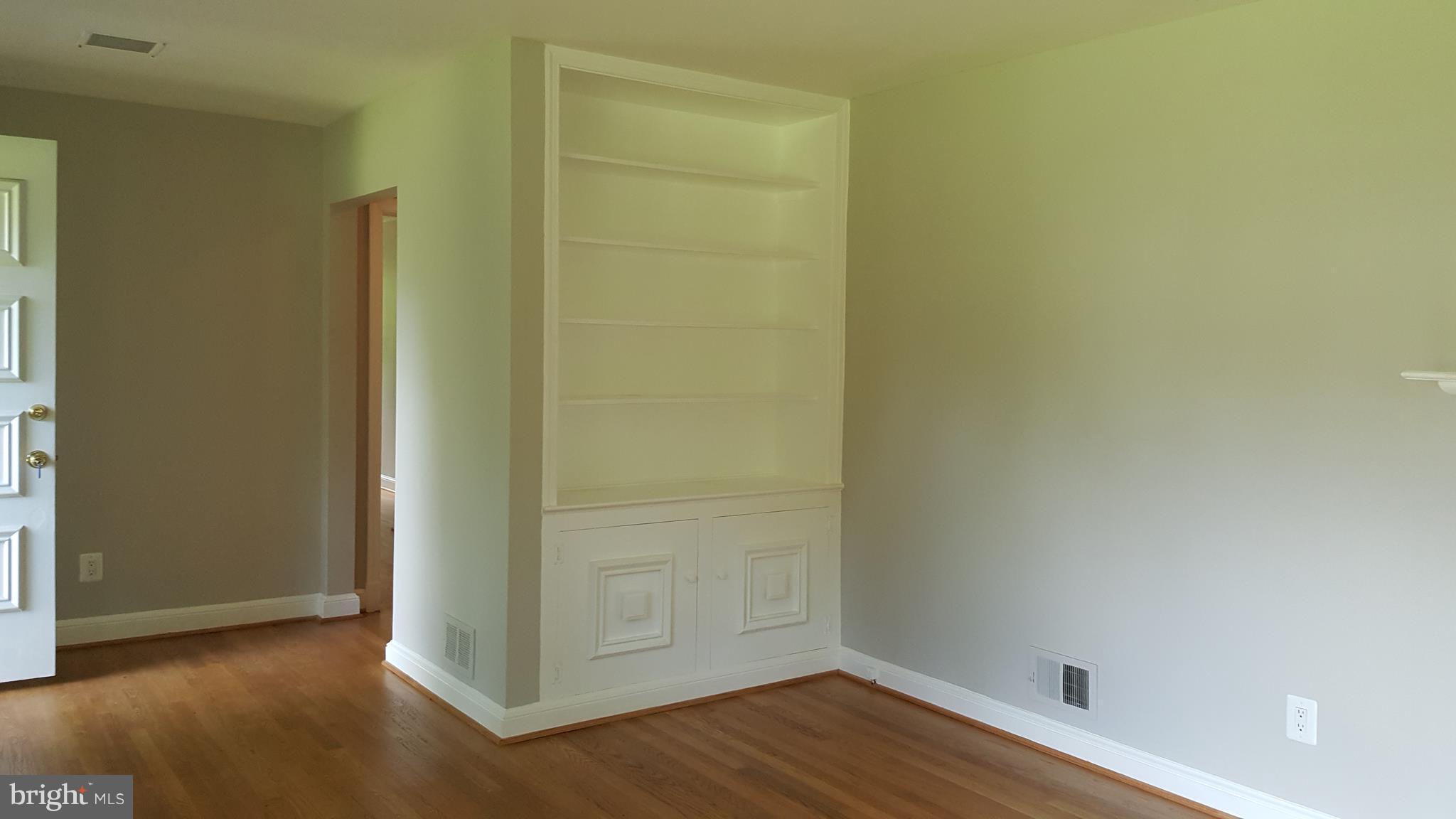 SLEEPY HOLLOW - Residential Lease