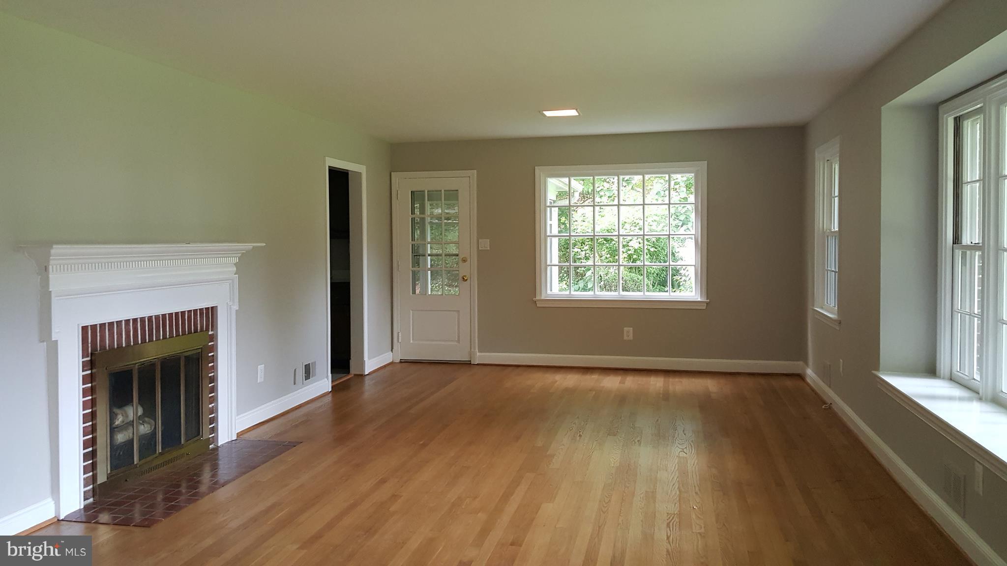 SLEEPY HOLLOW - Residential Lease