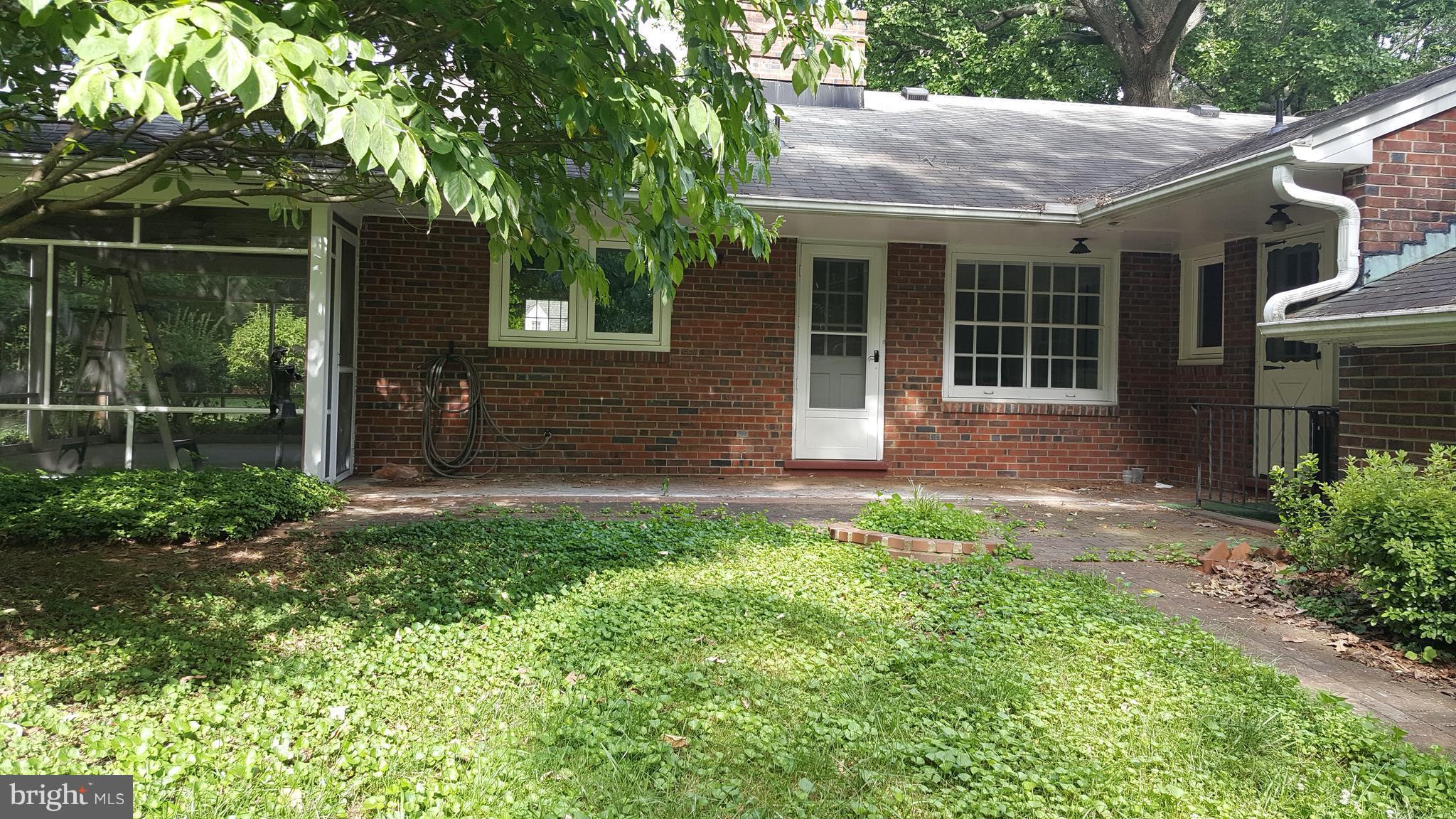 SLEEPY HOLLOW - Residential Lease