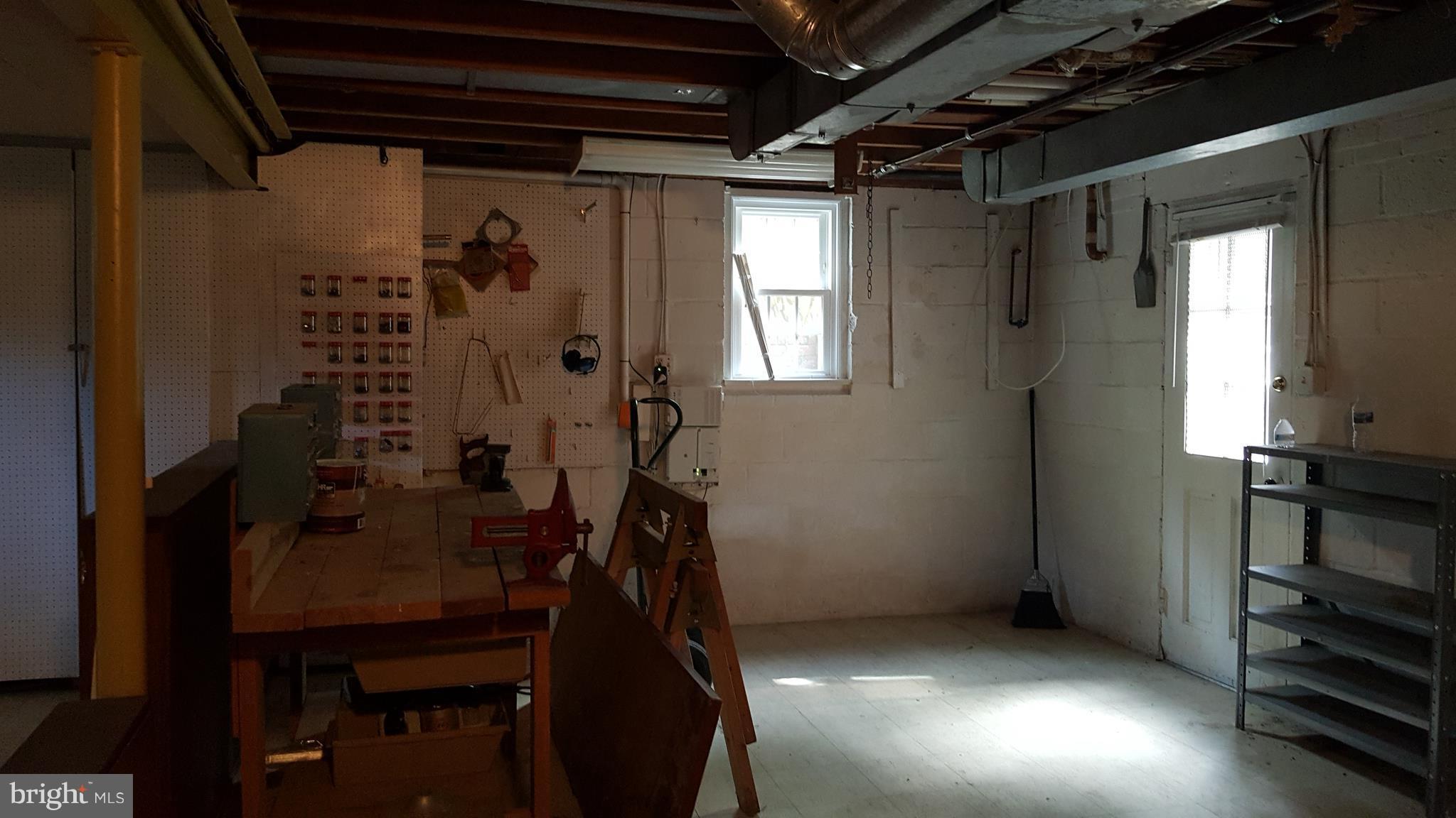 SLEEPY HOLLOW - Residential Lease