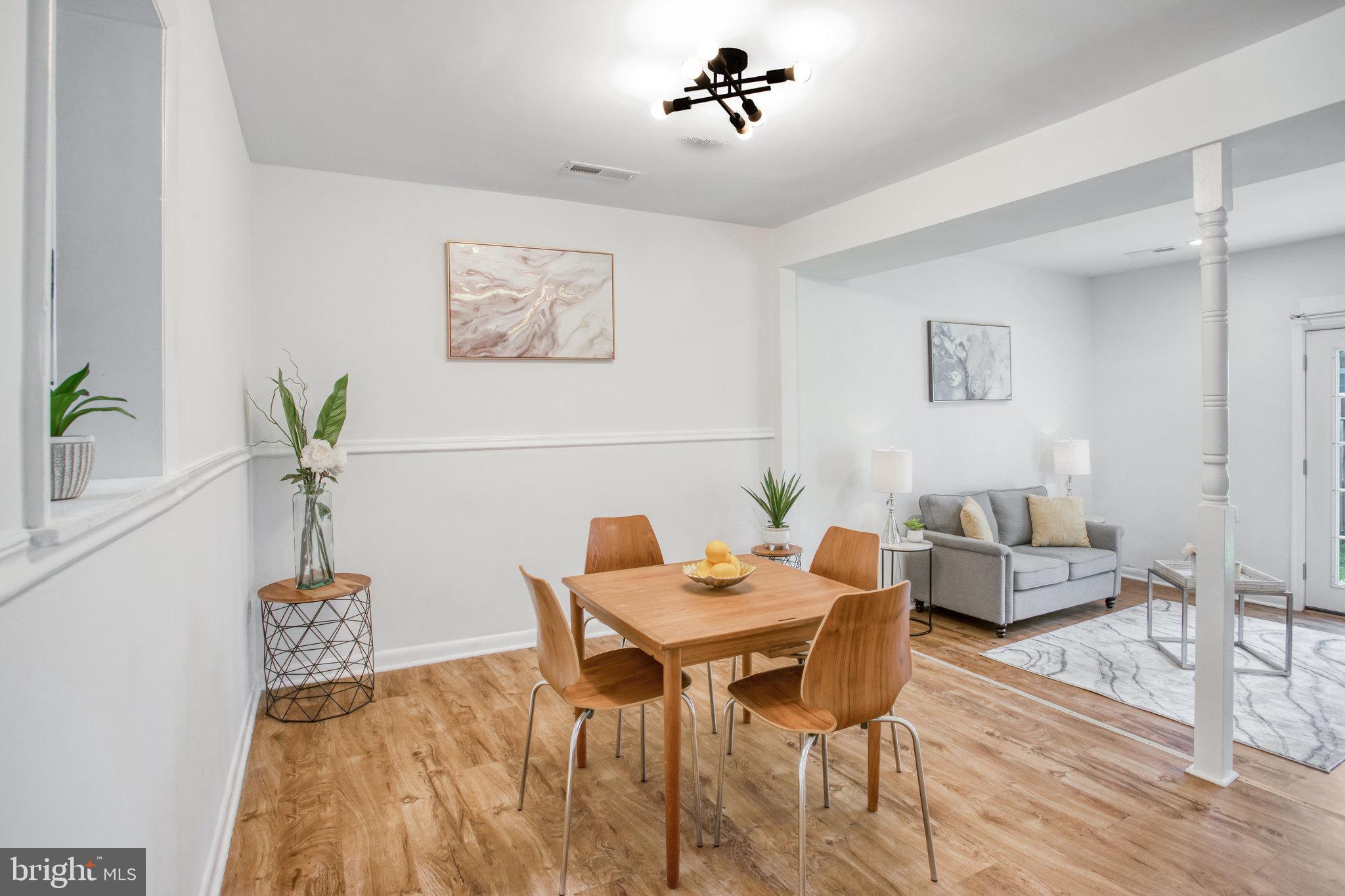 WILLIAMSTOWN - Residential