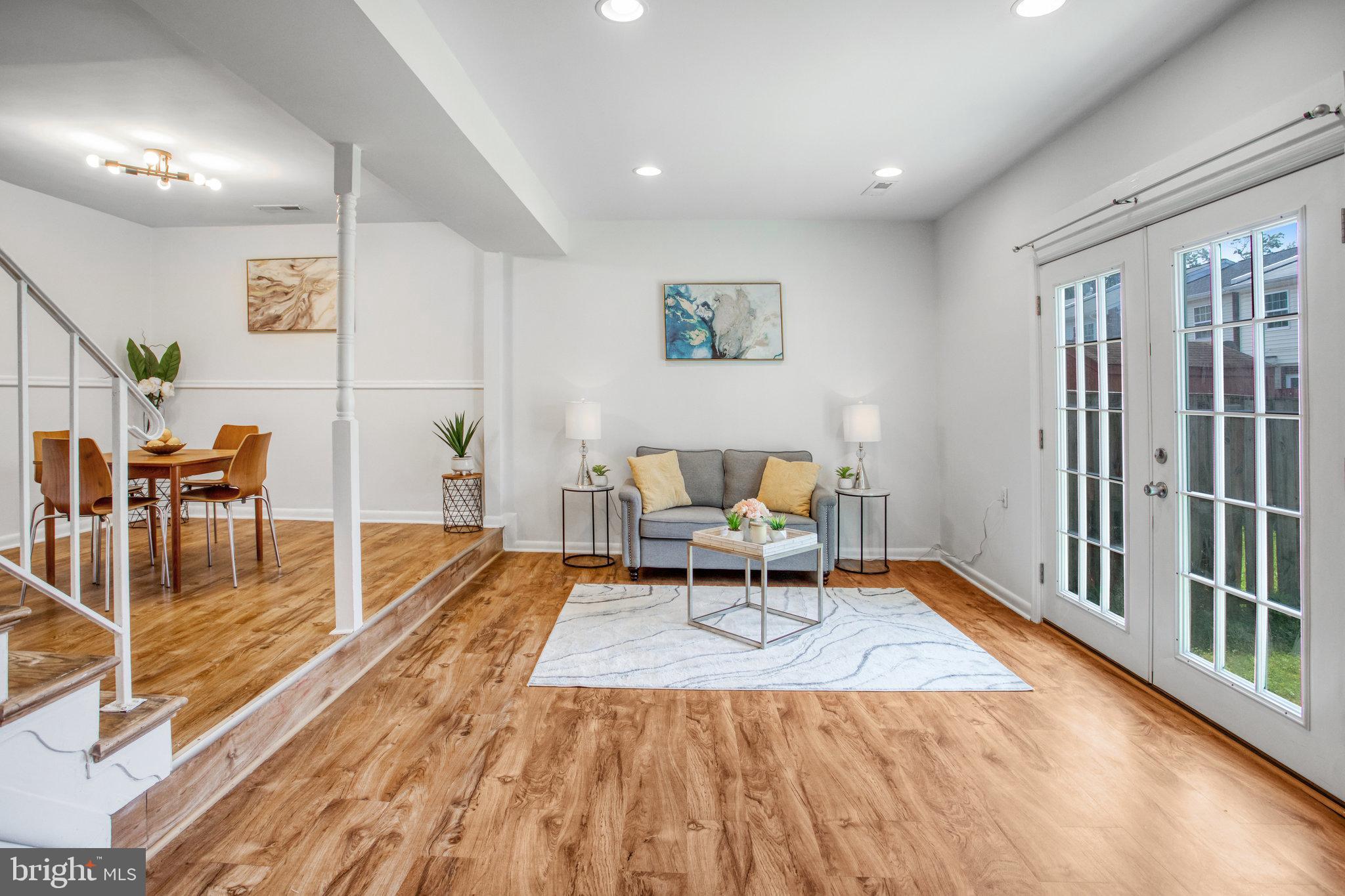 WILLIAMSTOWN - Residential