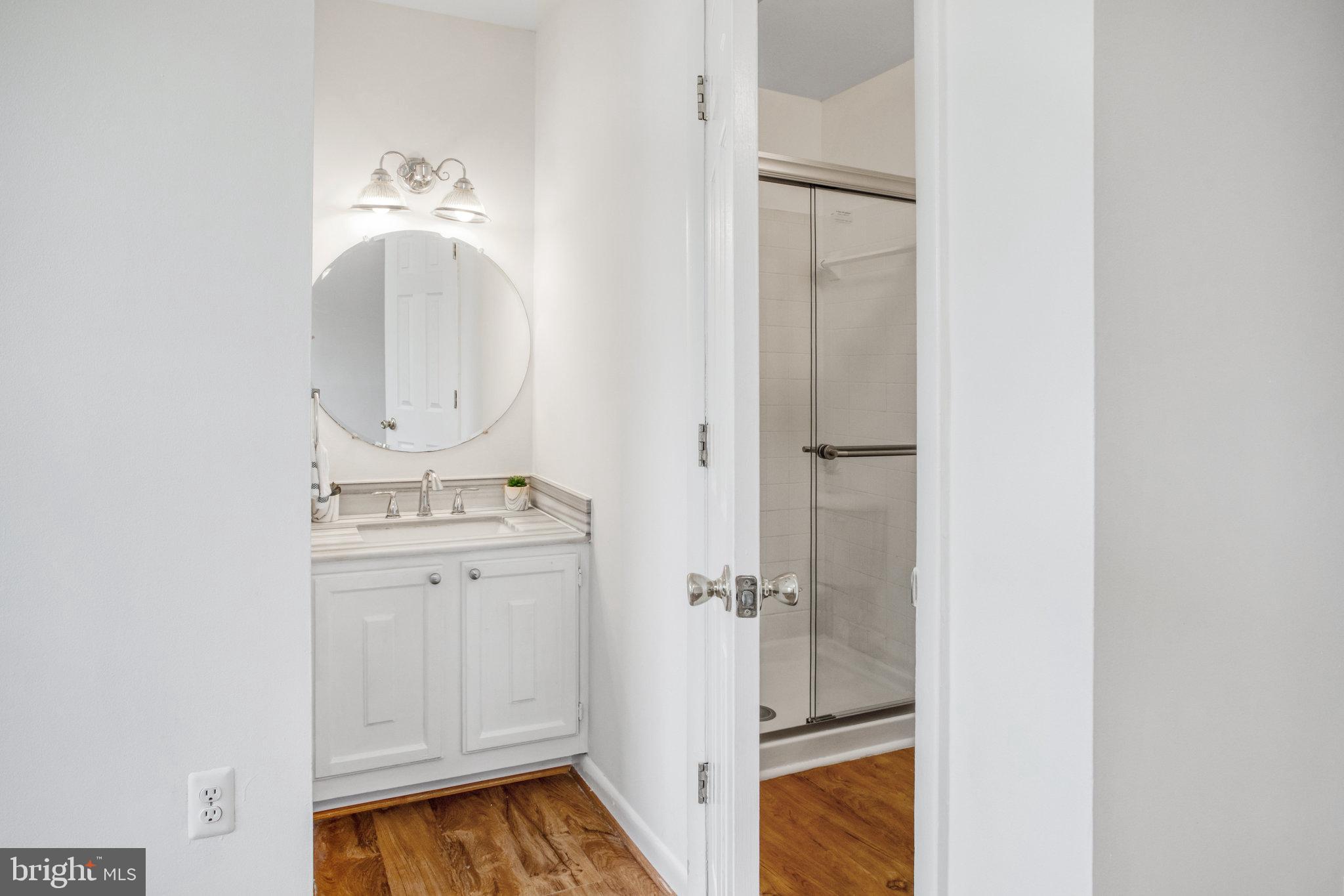 WILLIAMSTOWN - Residential