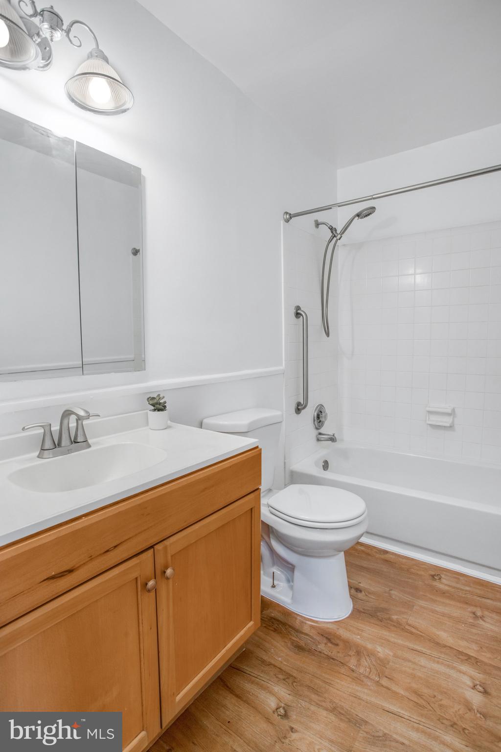 WILLIAMSTOWN - Residential