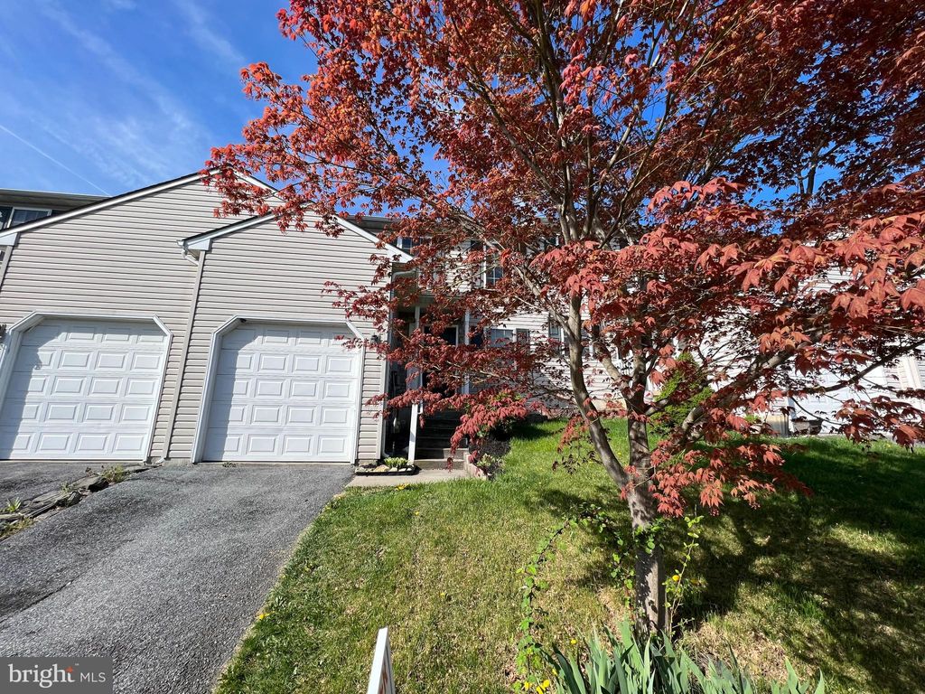 Photo of 228 PERTHSHIRE DR, LANCASTER, PA 17603 (MLS # PALA2033398)