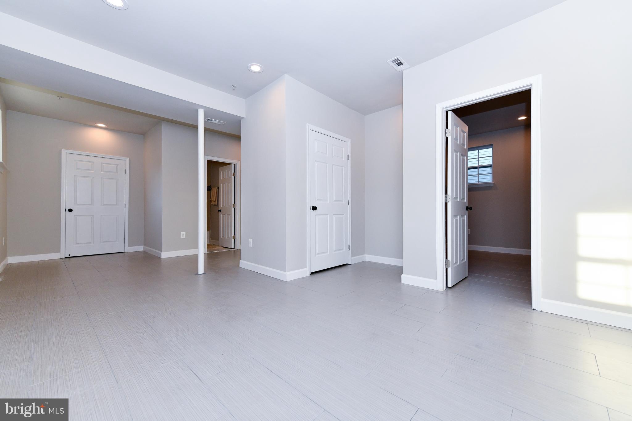 OAKMONT - Residential