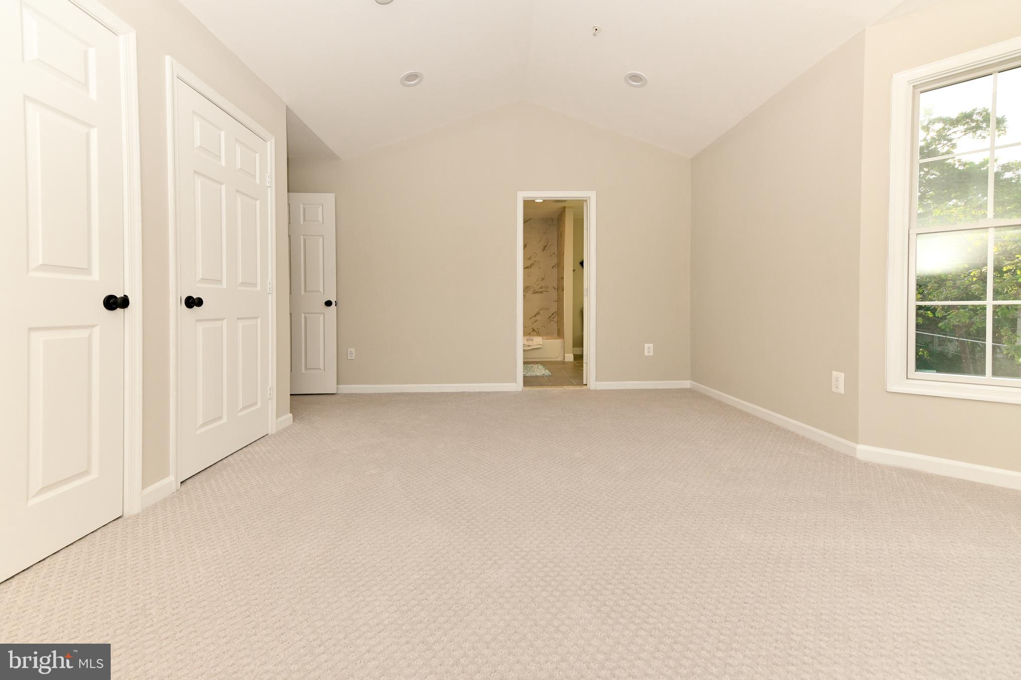 OAKMONT - Residential