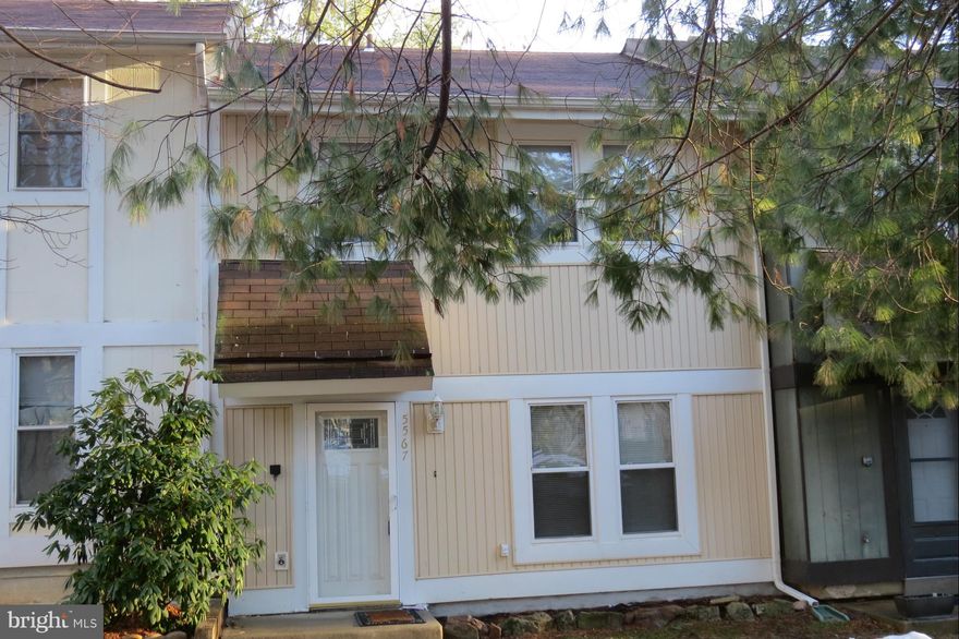 Wonderful updated Townhome with walkout lower level to fenced back yard. Backs to woods. Bright and light. New carpet and paint. Breakfast nook. Great location. Close to VRE & bus, GMU, schools, shopping, restaurants.