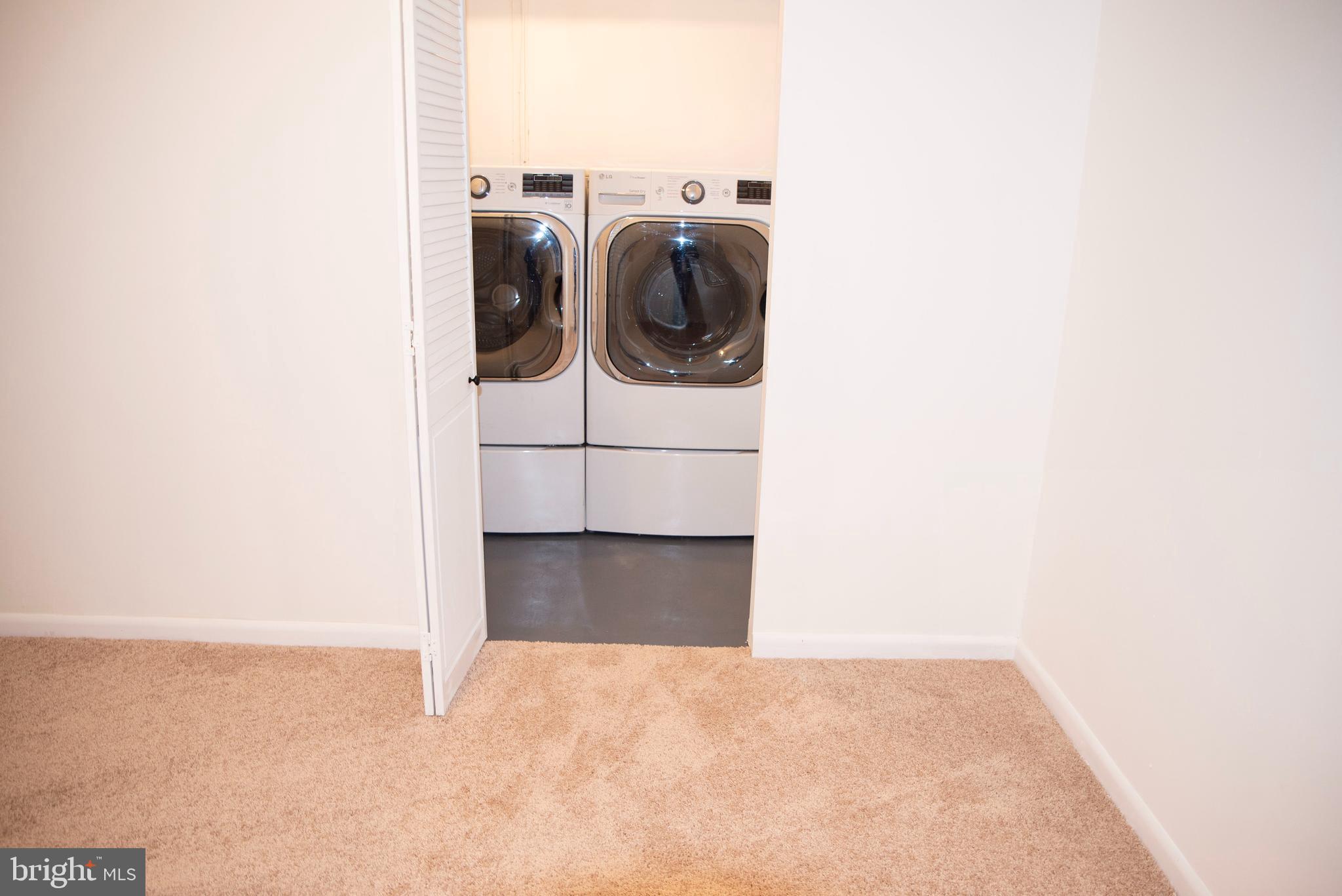 MONIKA COURTS CONDO - Residential