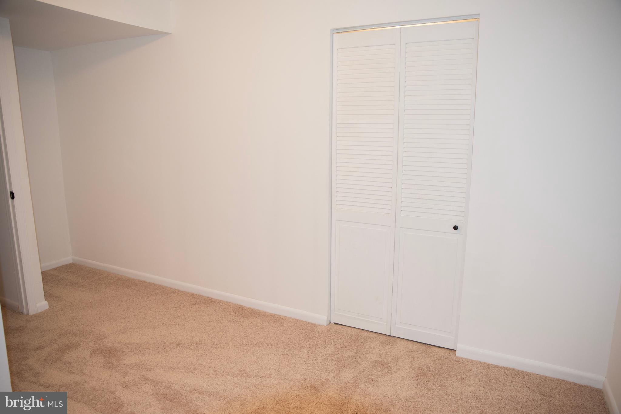 MONIKA COURTS CONDO - Residential