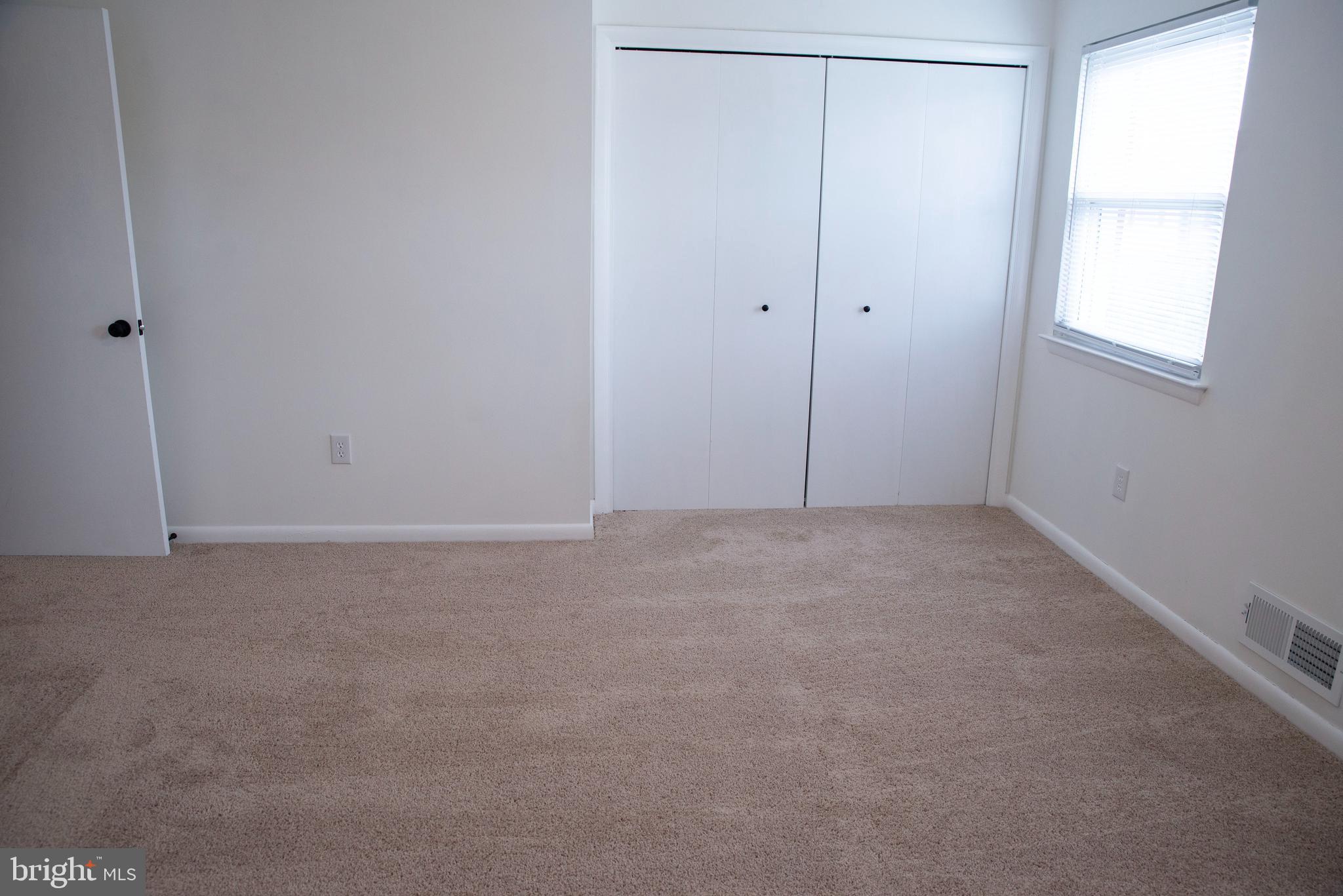 MONIKA COURTS CONDO - Residential