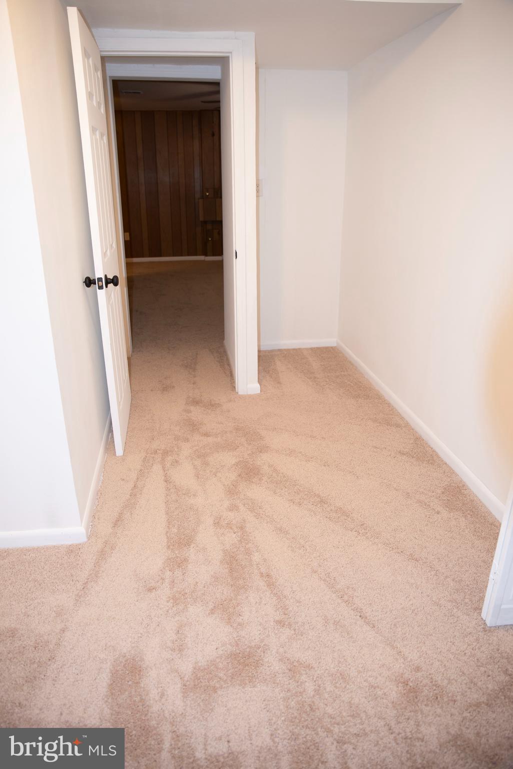 MONIKA COURTS CONDO - Residential