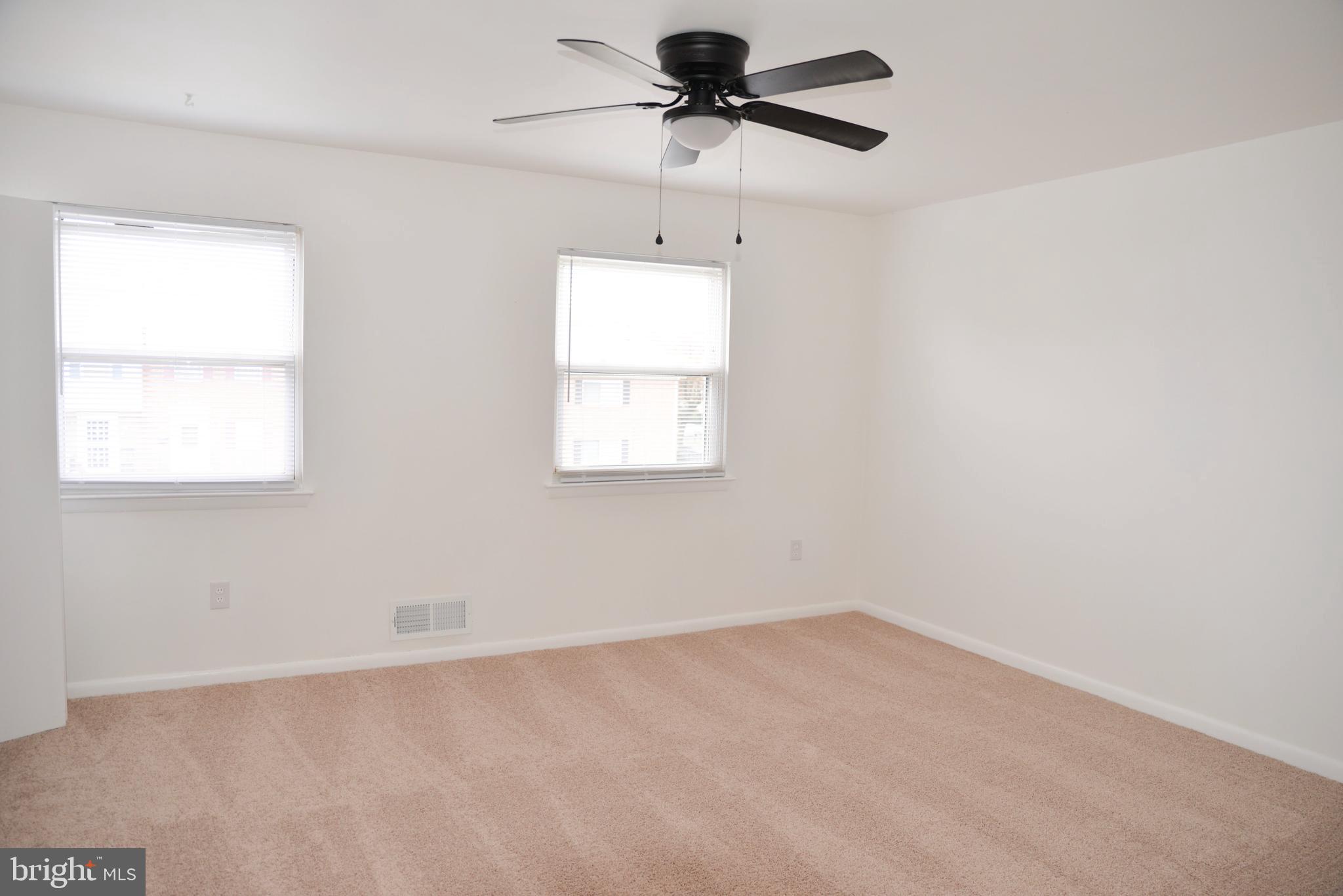 MONIKA COURTS CONDO - Residential