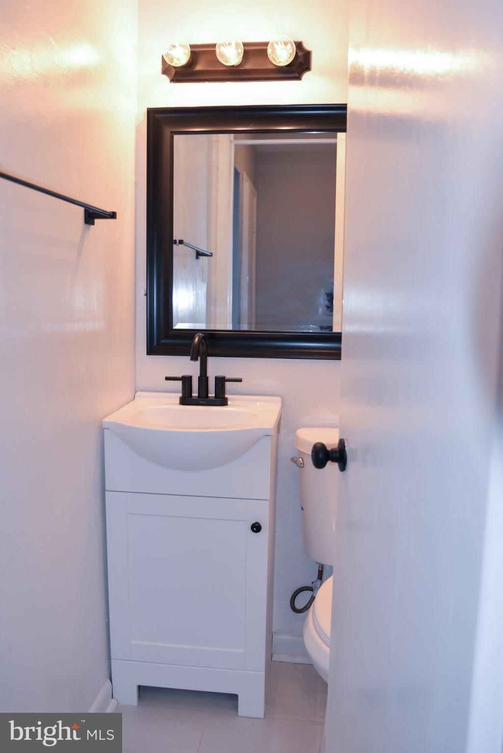 MONIKA COURTS CONDO - Residential