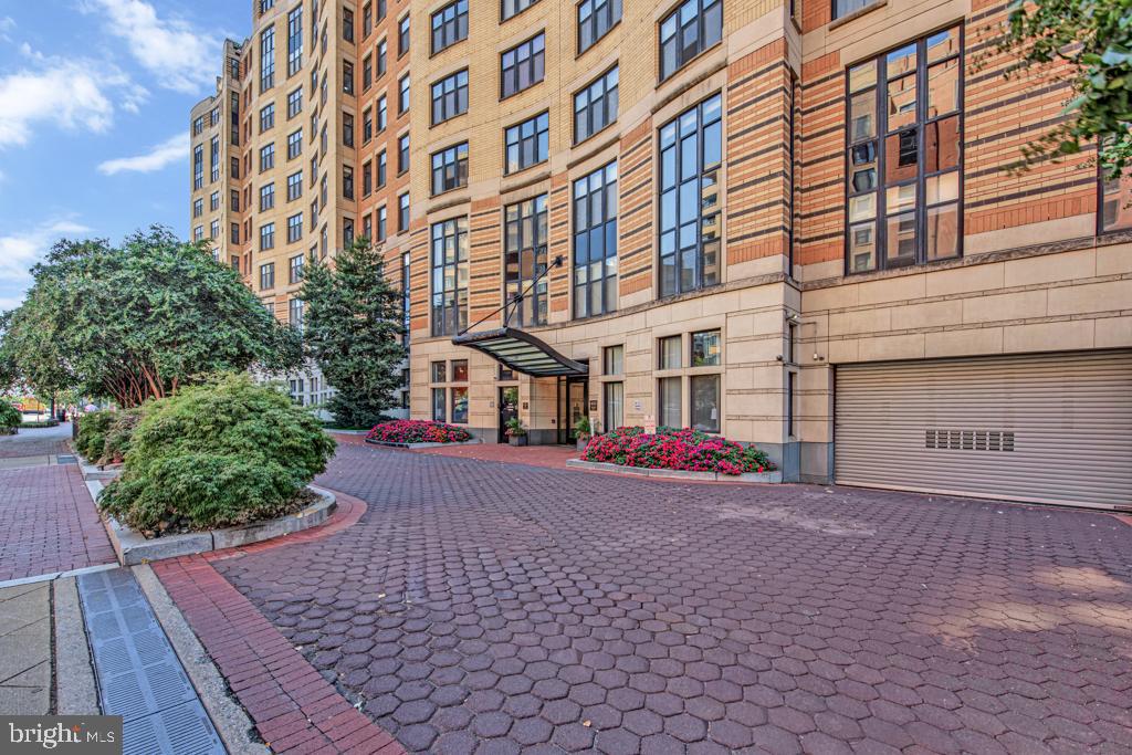 400 MASSACHUSETTS AVENUE NW 1322