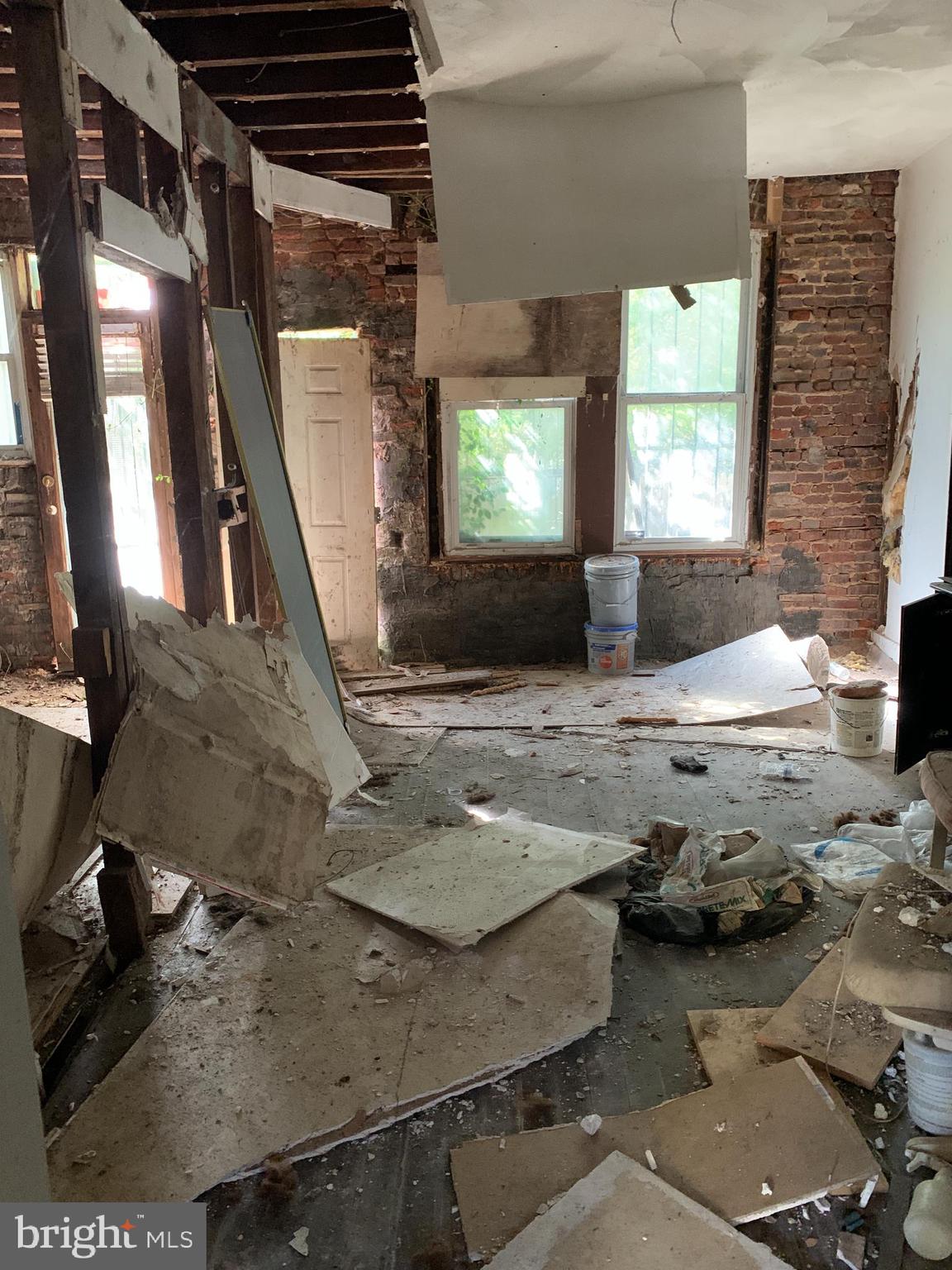 PARK CIRCLE - Residential