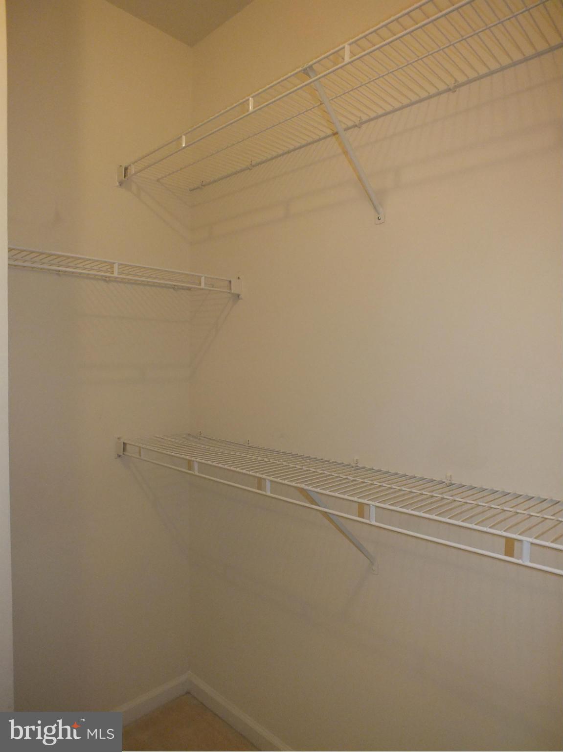 CHANTILLY PARK - Residential Lease