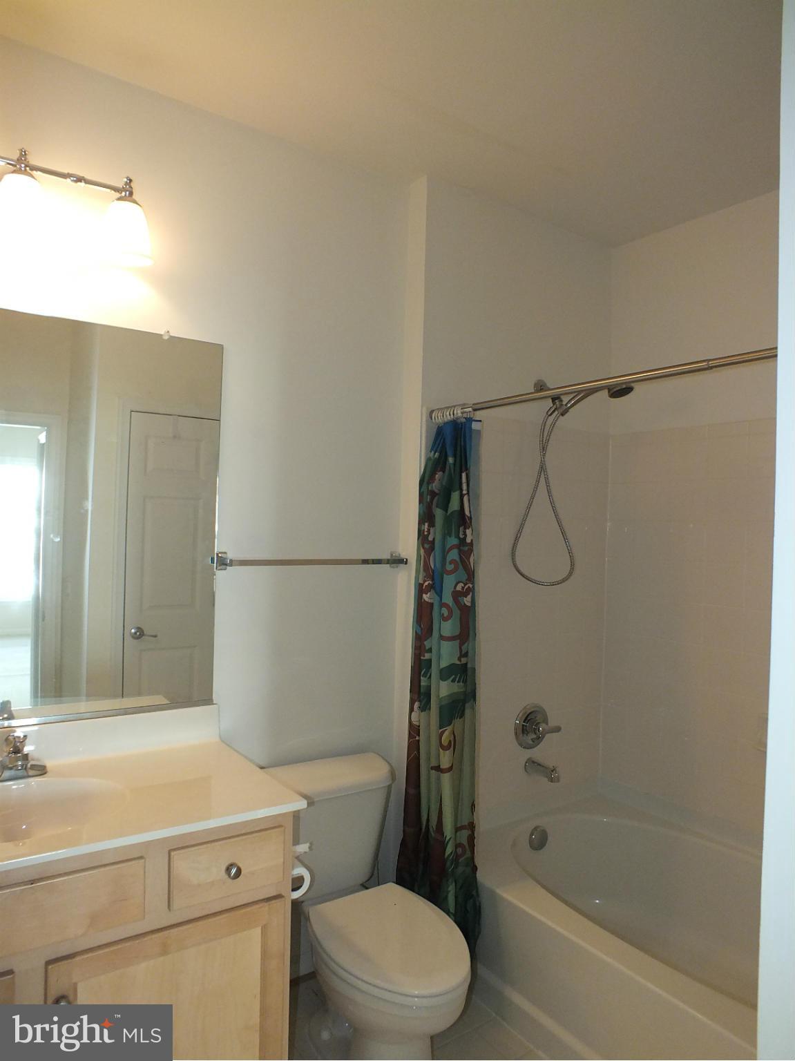 CHANTILLY PARK - Residential Lease