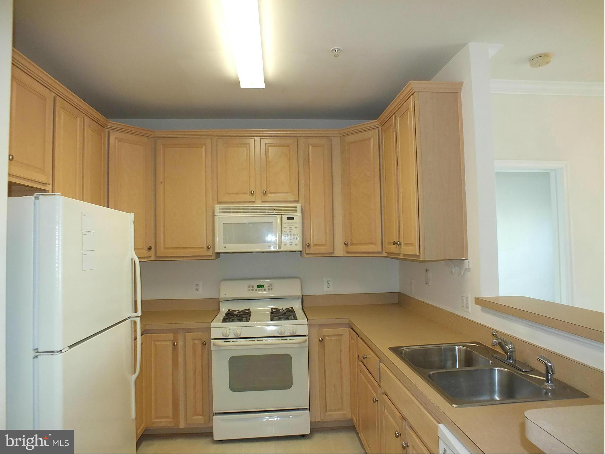 CHANTILLY PARK - Residential Lease