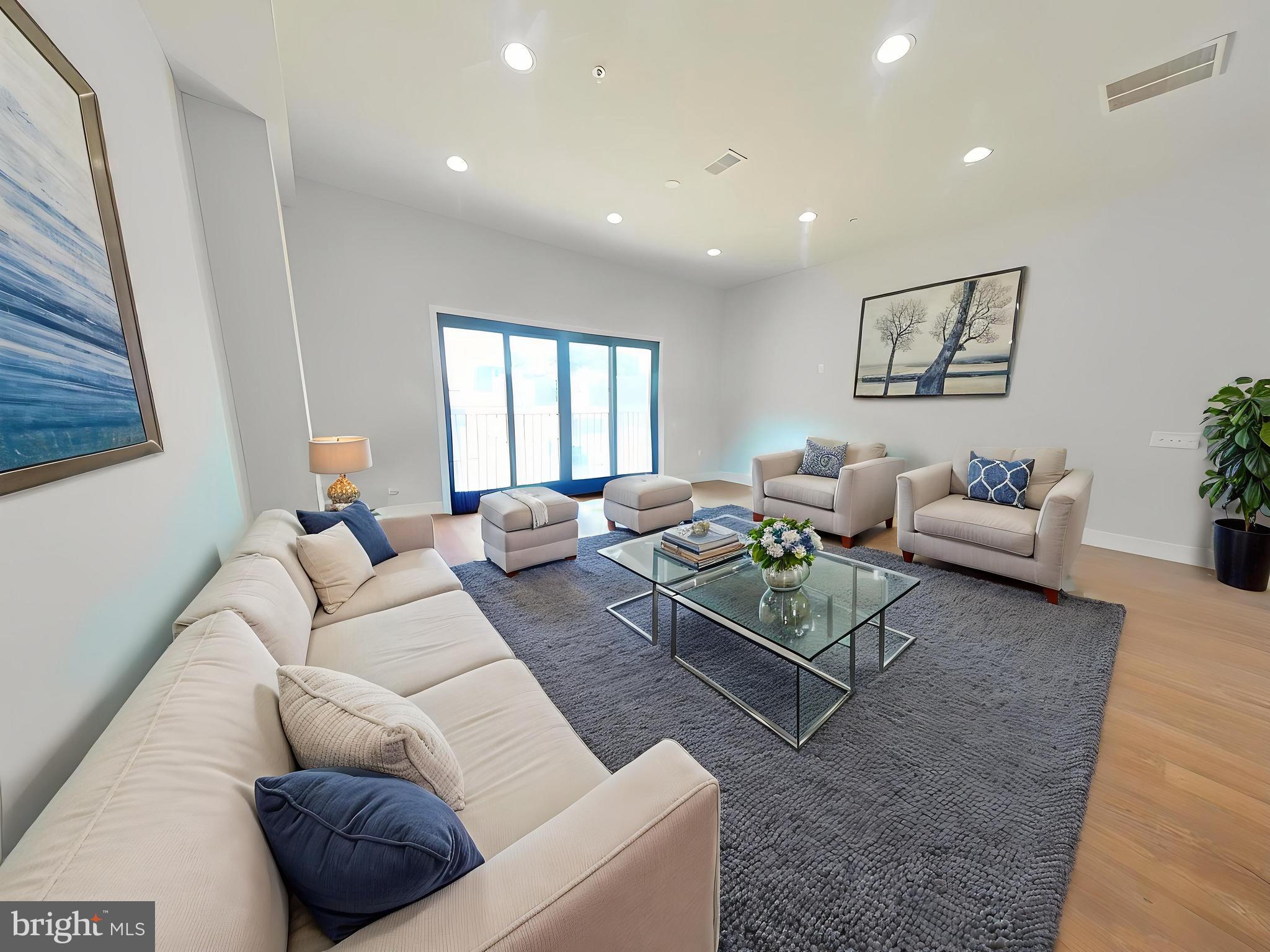 3143 W MONTGOMERY AVENUE