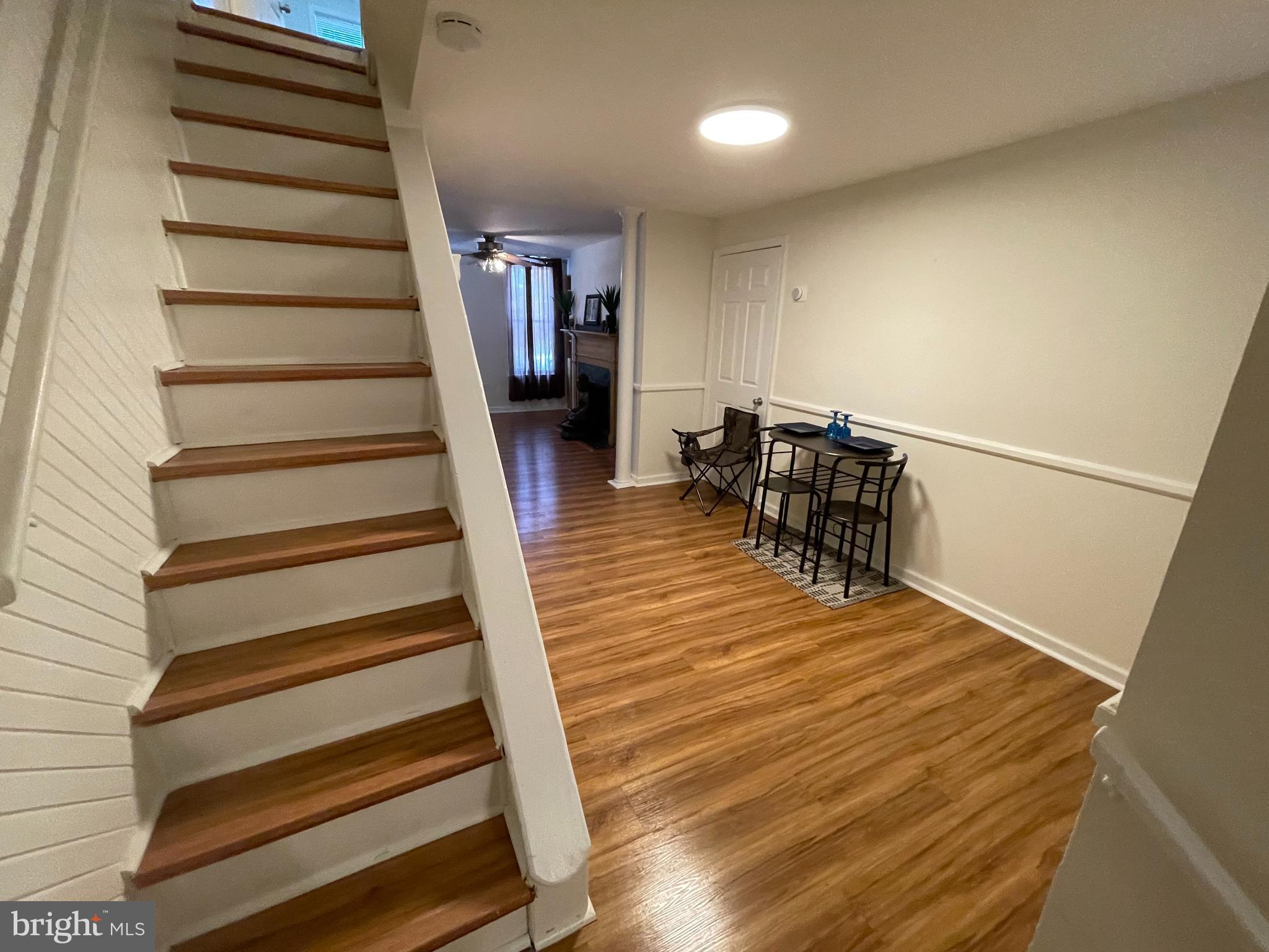 HOLLINS MARKET - Residential Lease