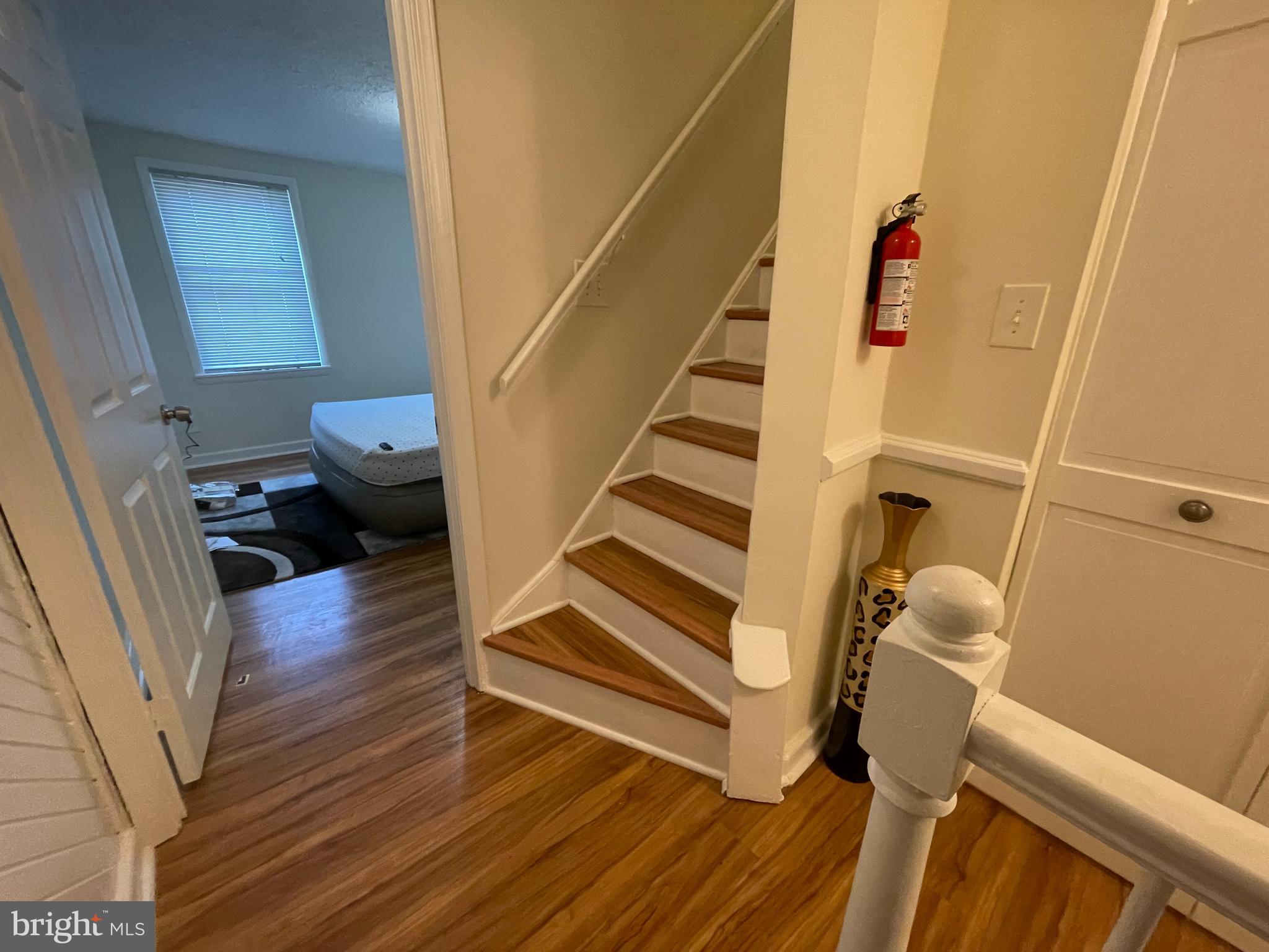 HOLLINS MARKET - Residential Lease