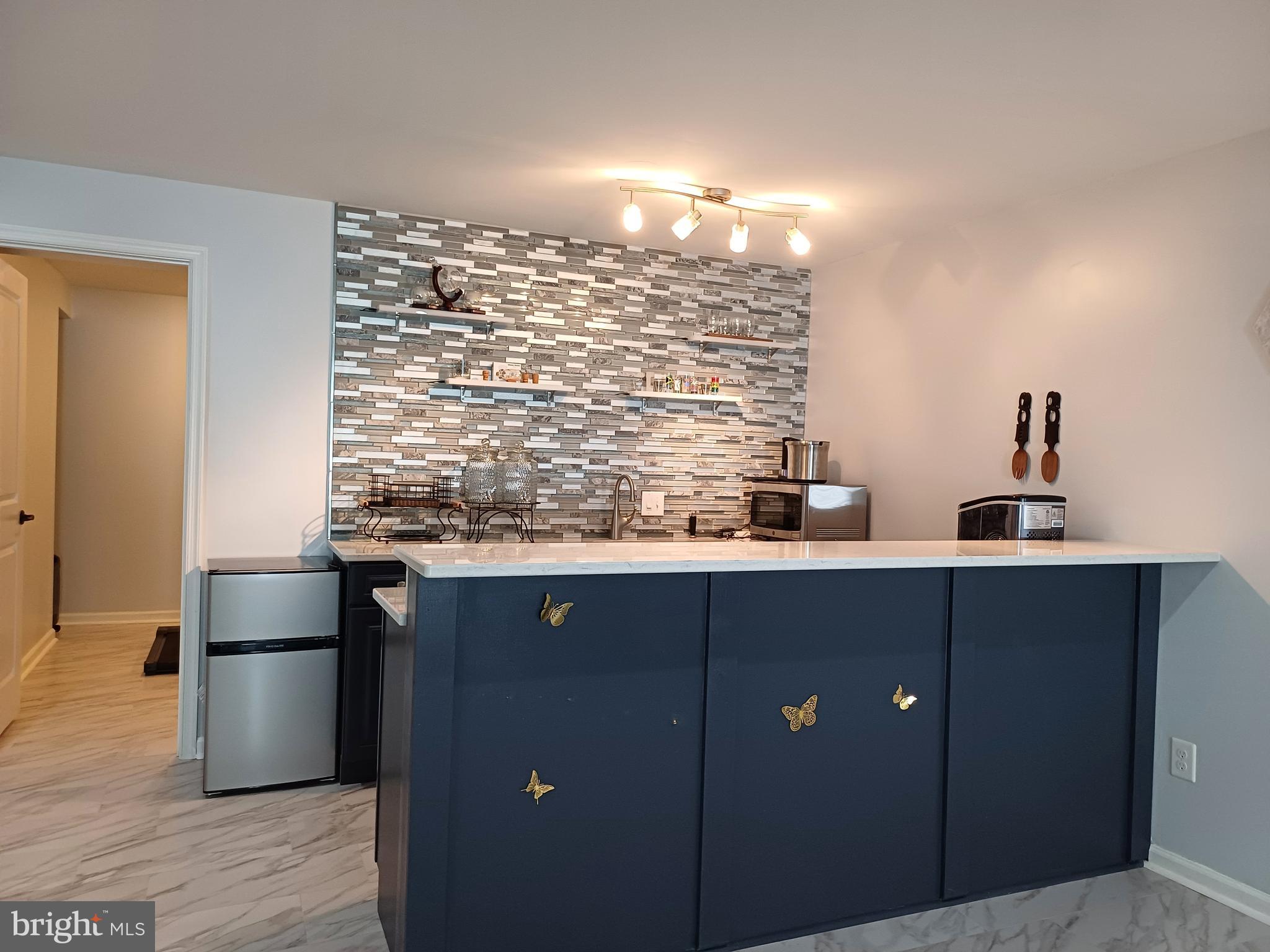 KIRKPATRICK WEST - Residential Lease