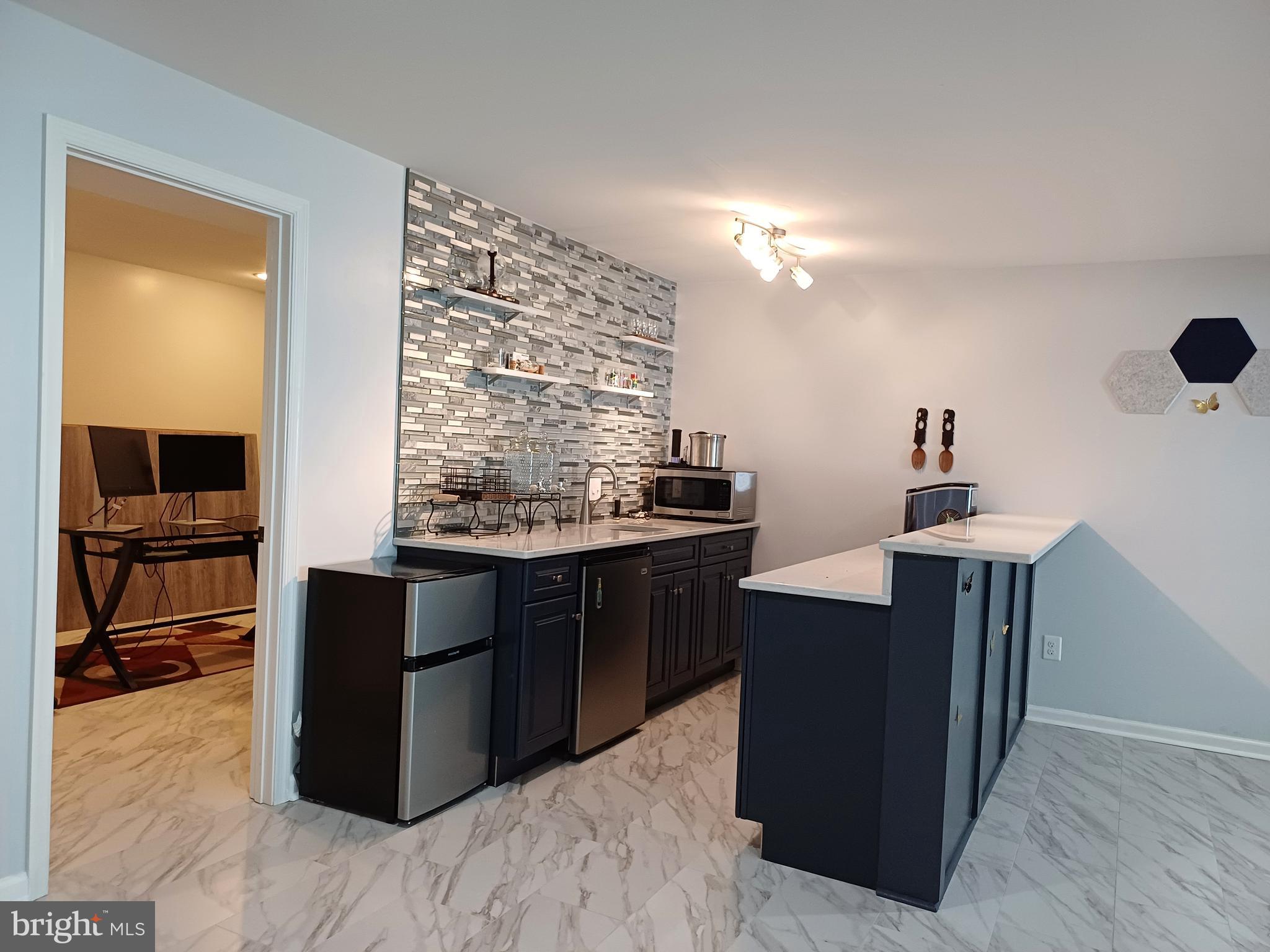 KIRKPATRICK WEST - Residential Lease