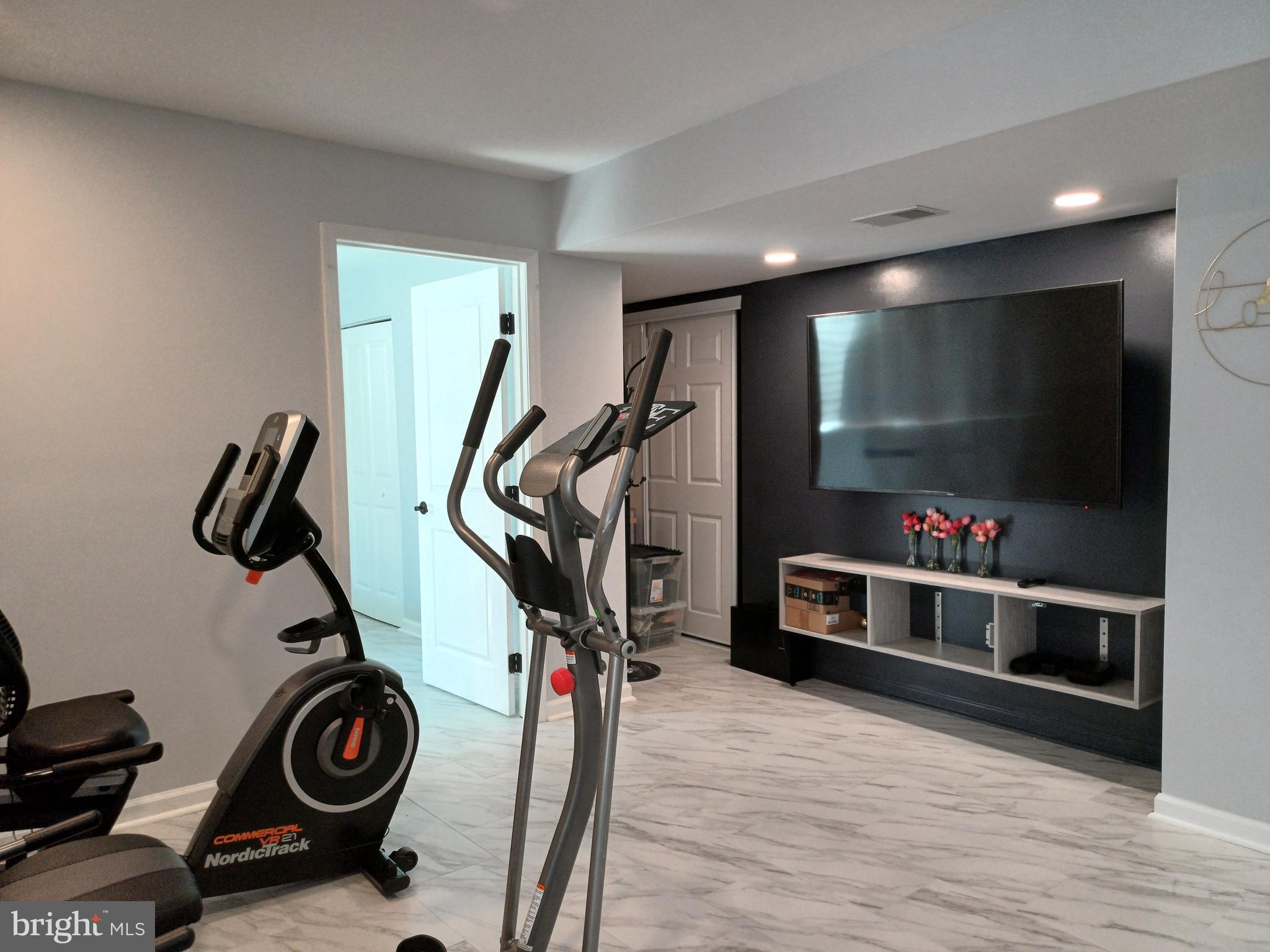 KIRKPATRICK WEST - Residential Lease