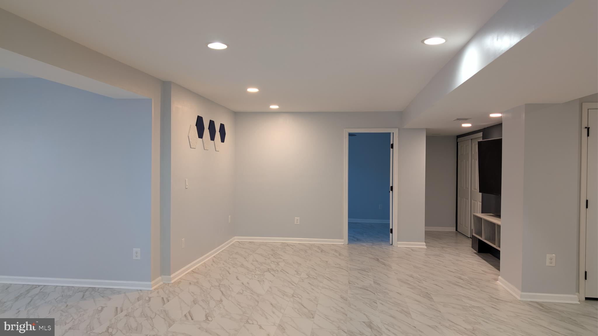 KIRKPATRICK WEST - Residential Lease