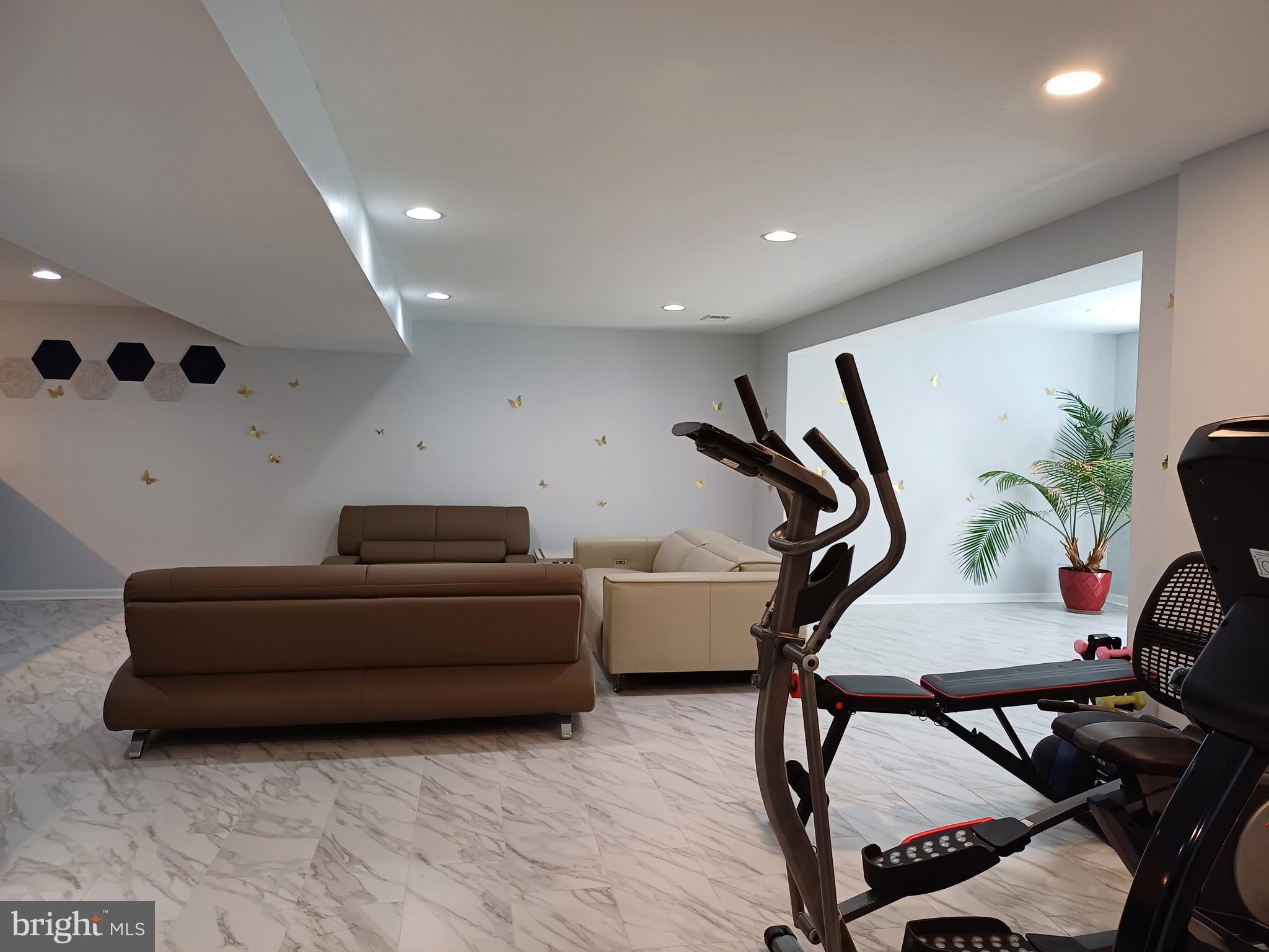 KIRKPATRICK WEST - Residential Lease