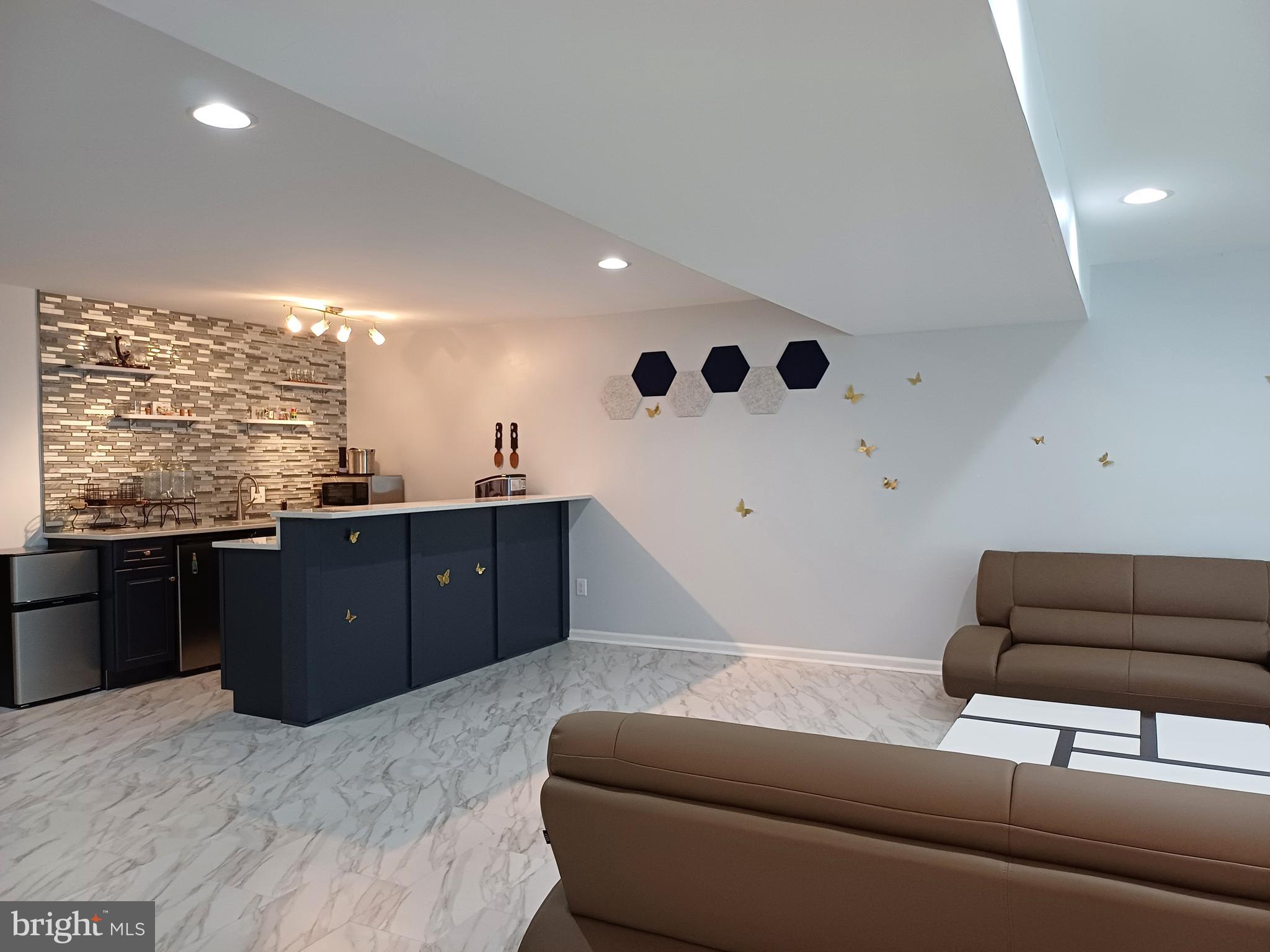 KIRKPATRICK WEST - Residential Lease