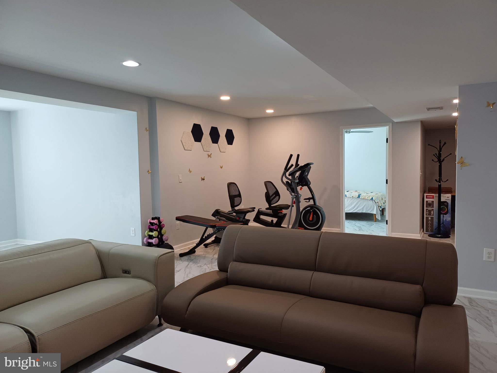 KIRKPATRICK WEST - Residential Lease