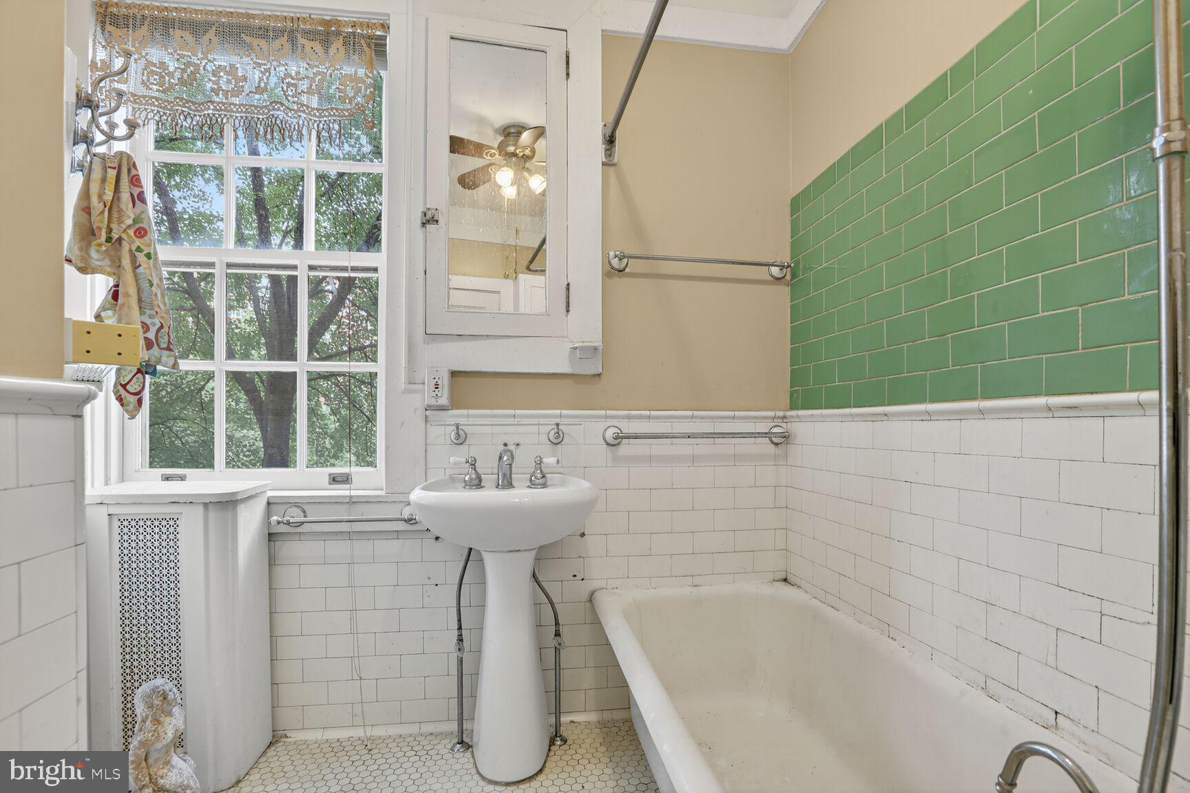 TUSCANY-CANTERBURY - Residential