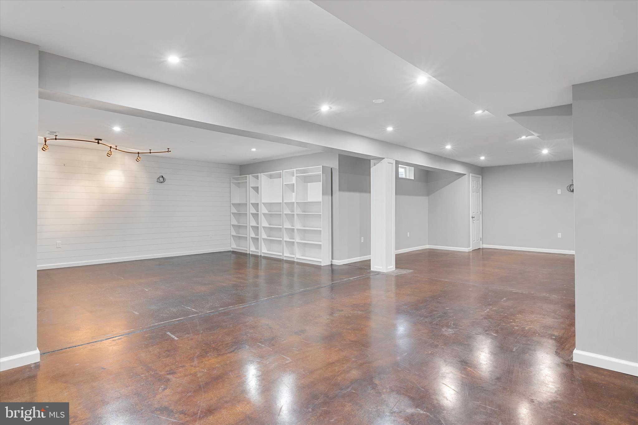 NORTH BROOK - Residential