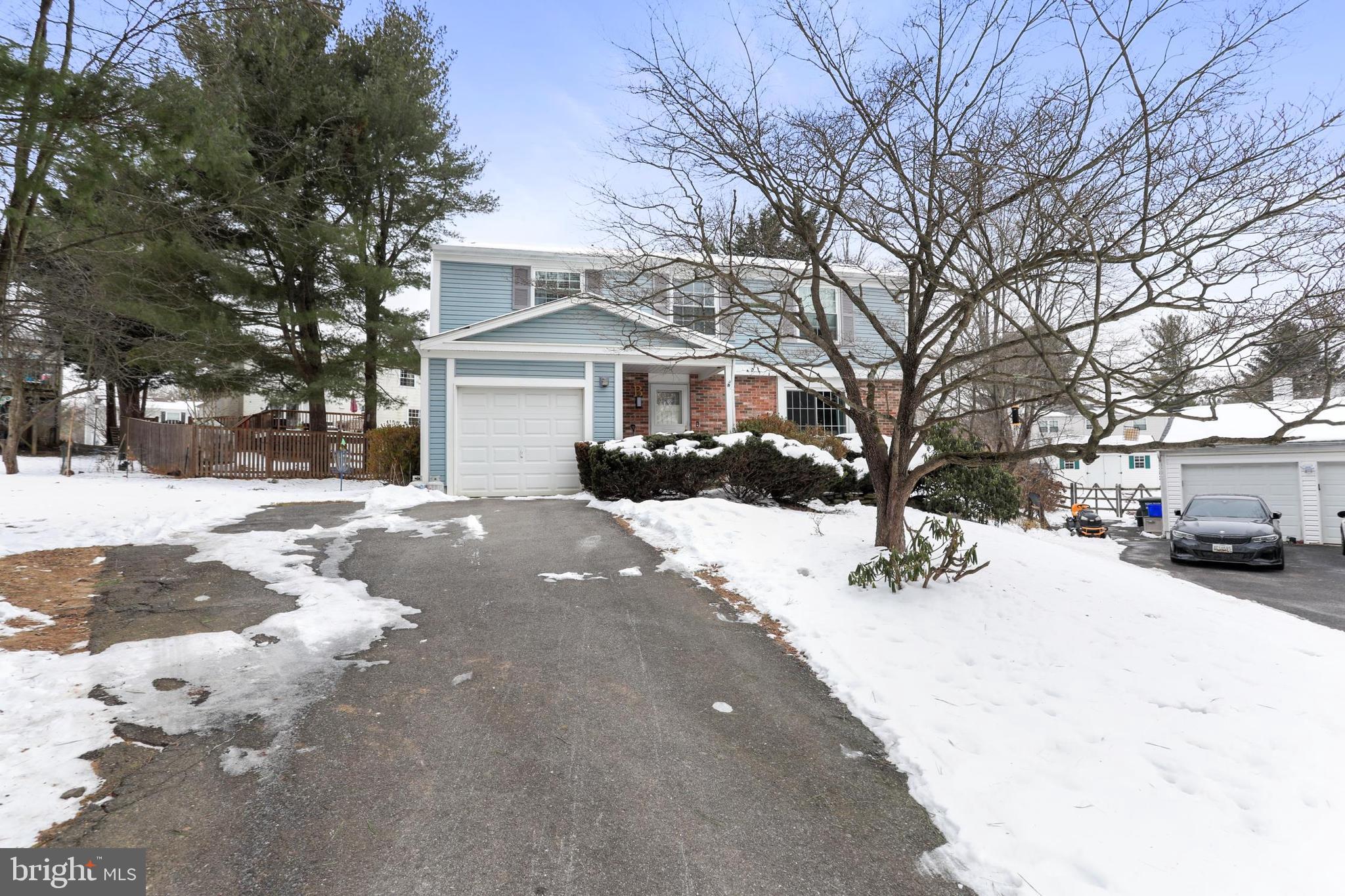 FLOWER HILL - Residential