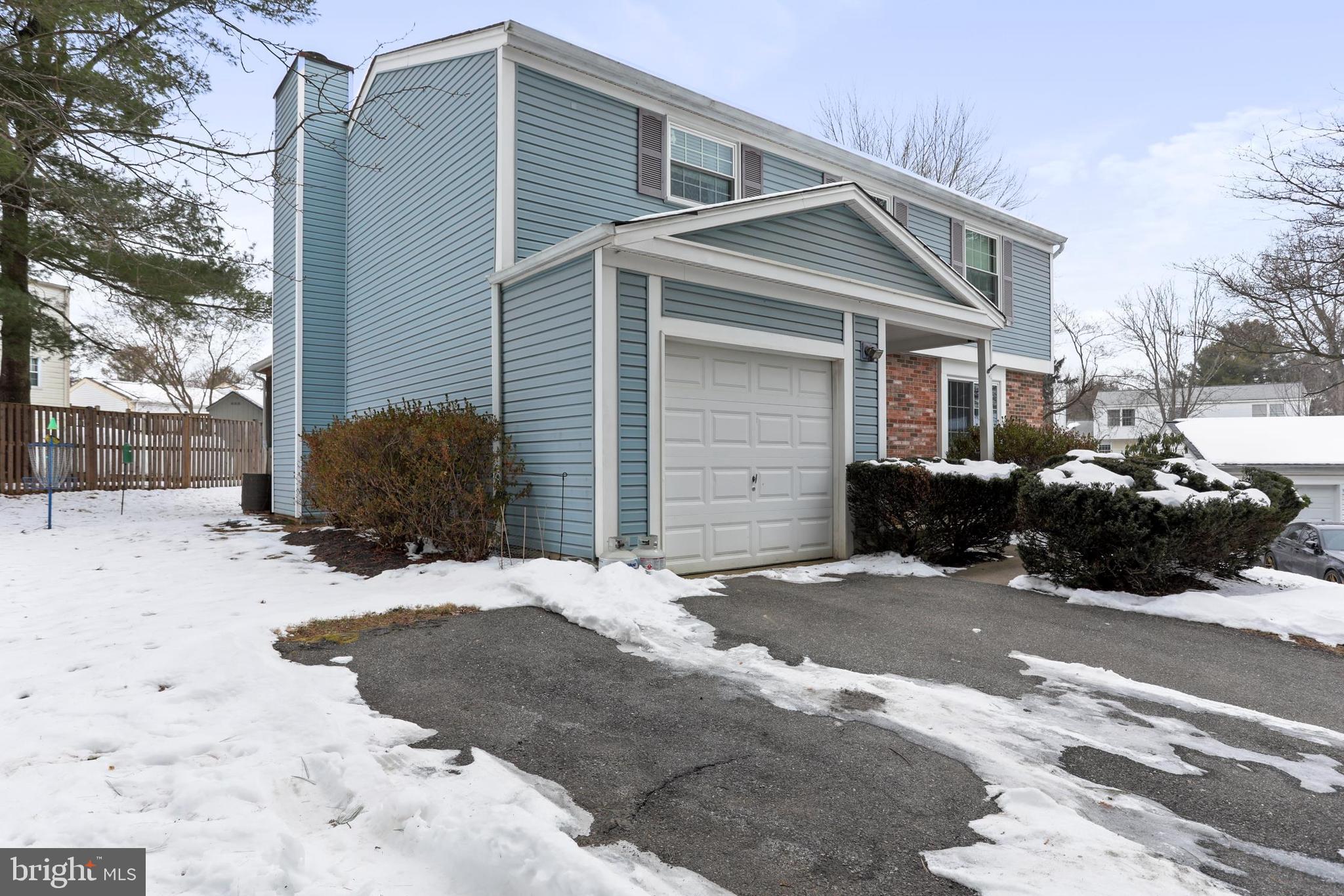 FLOWER HILL - Residential