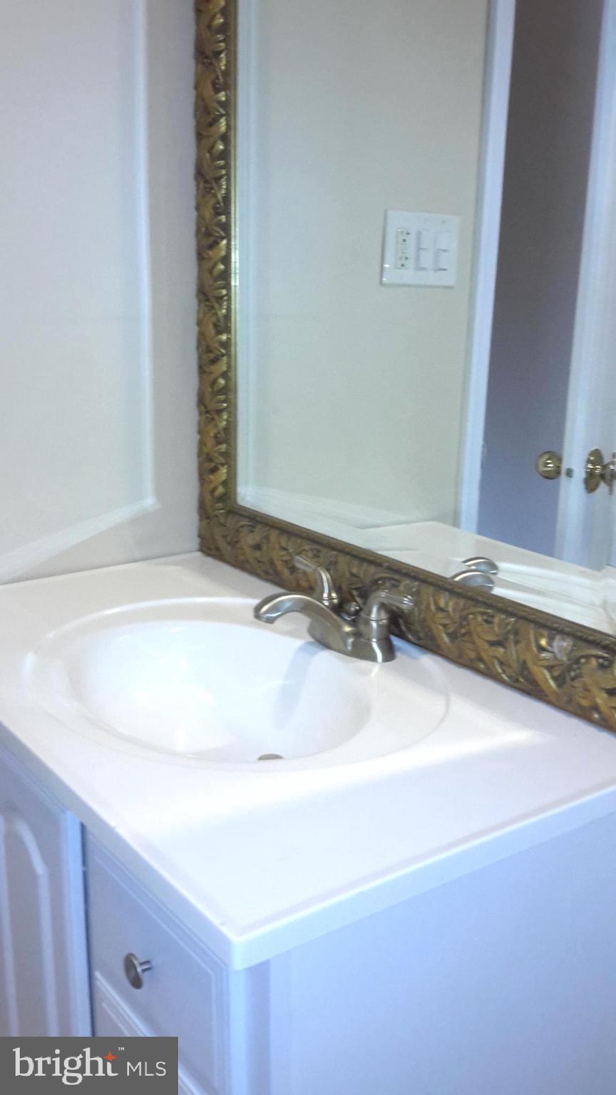 BROOKSHIRE - Residential Lease