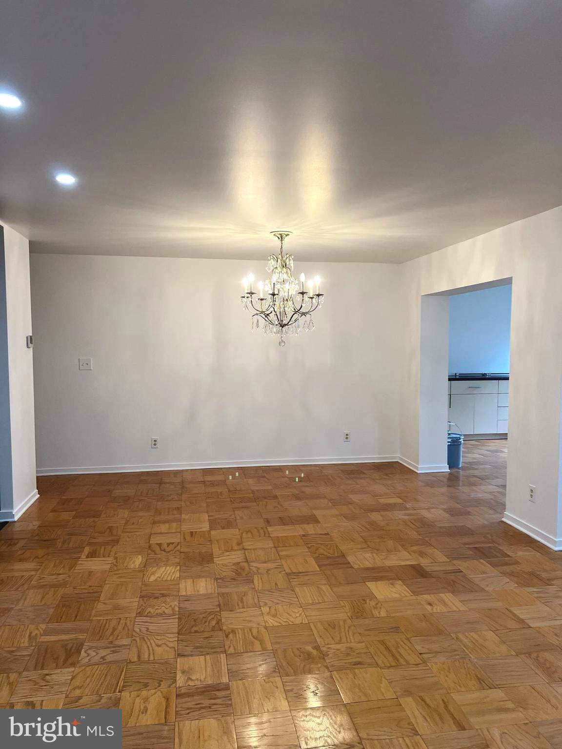 STEVENSON VILLAGE CONDO - Residential Lease