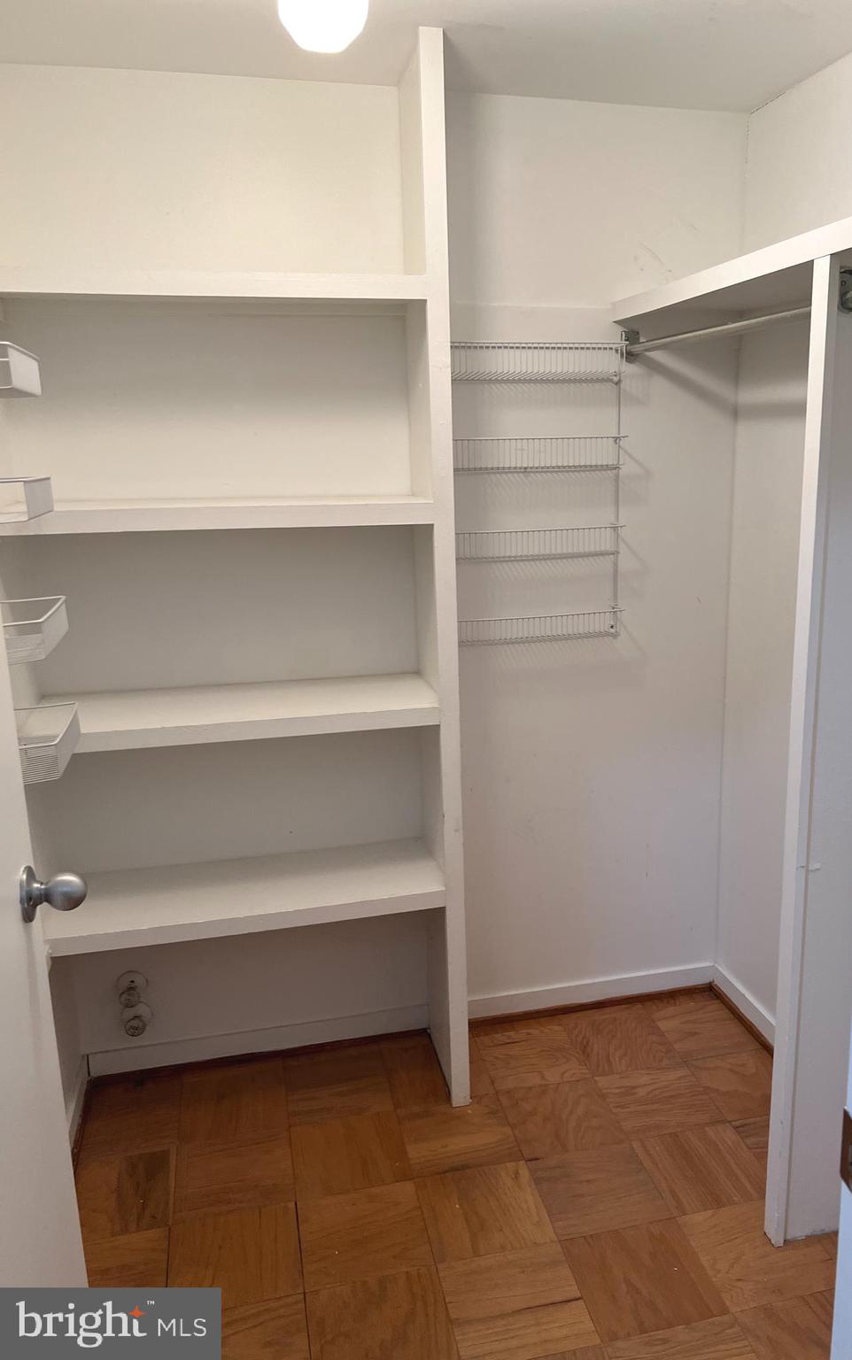 STEVENSON VILLAGE CONDO - Residential Lease