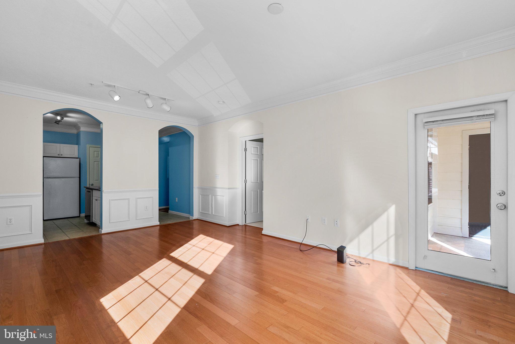 THE COLONNADE AT KENTLANDS - Residential Lease