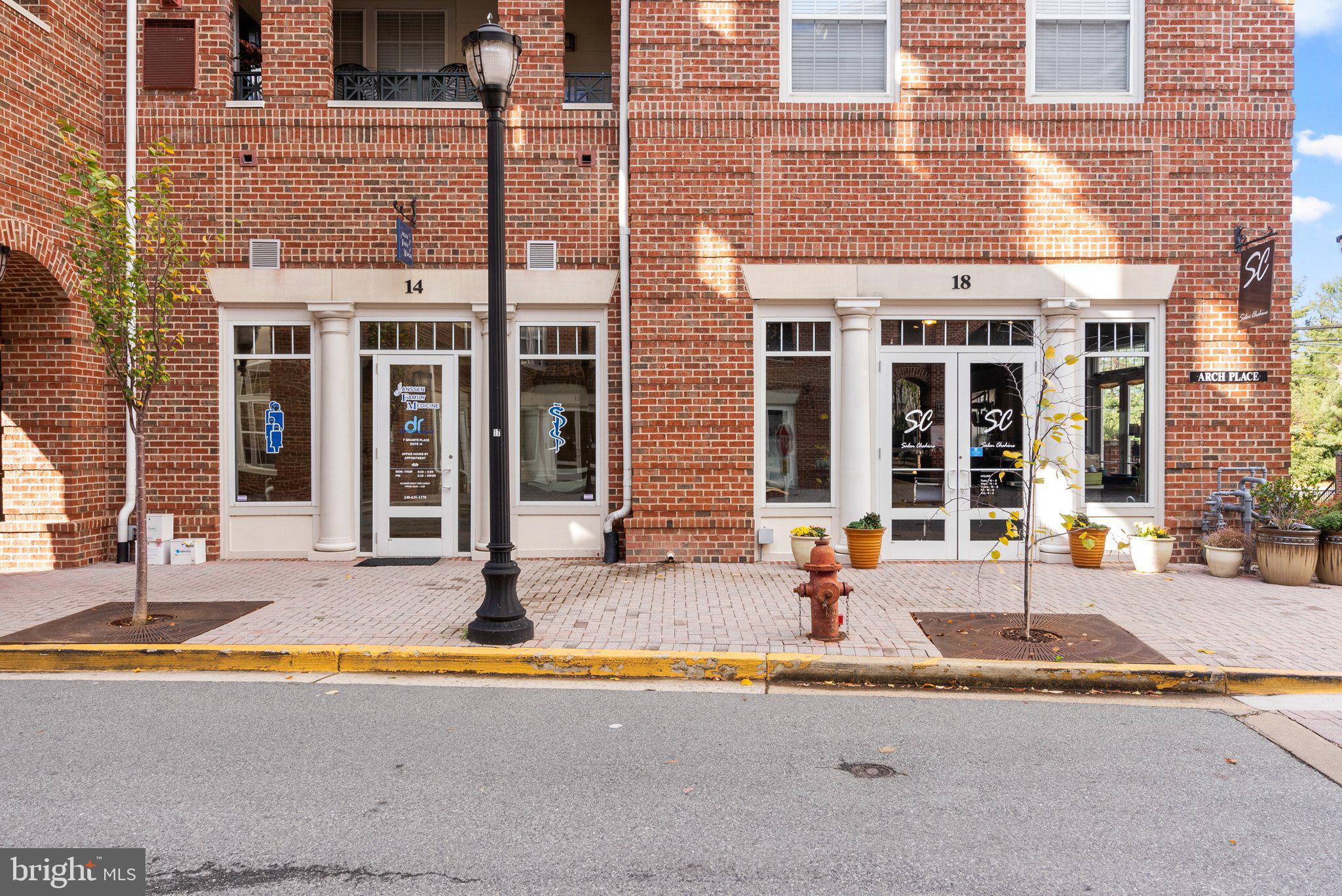 THE COLONNADE AT KENTLANDS - Residential Lease