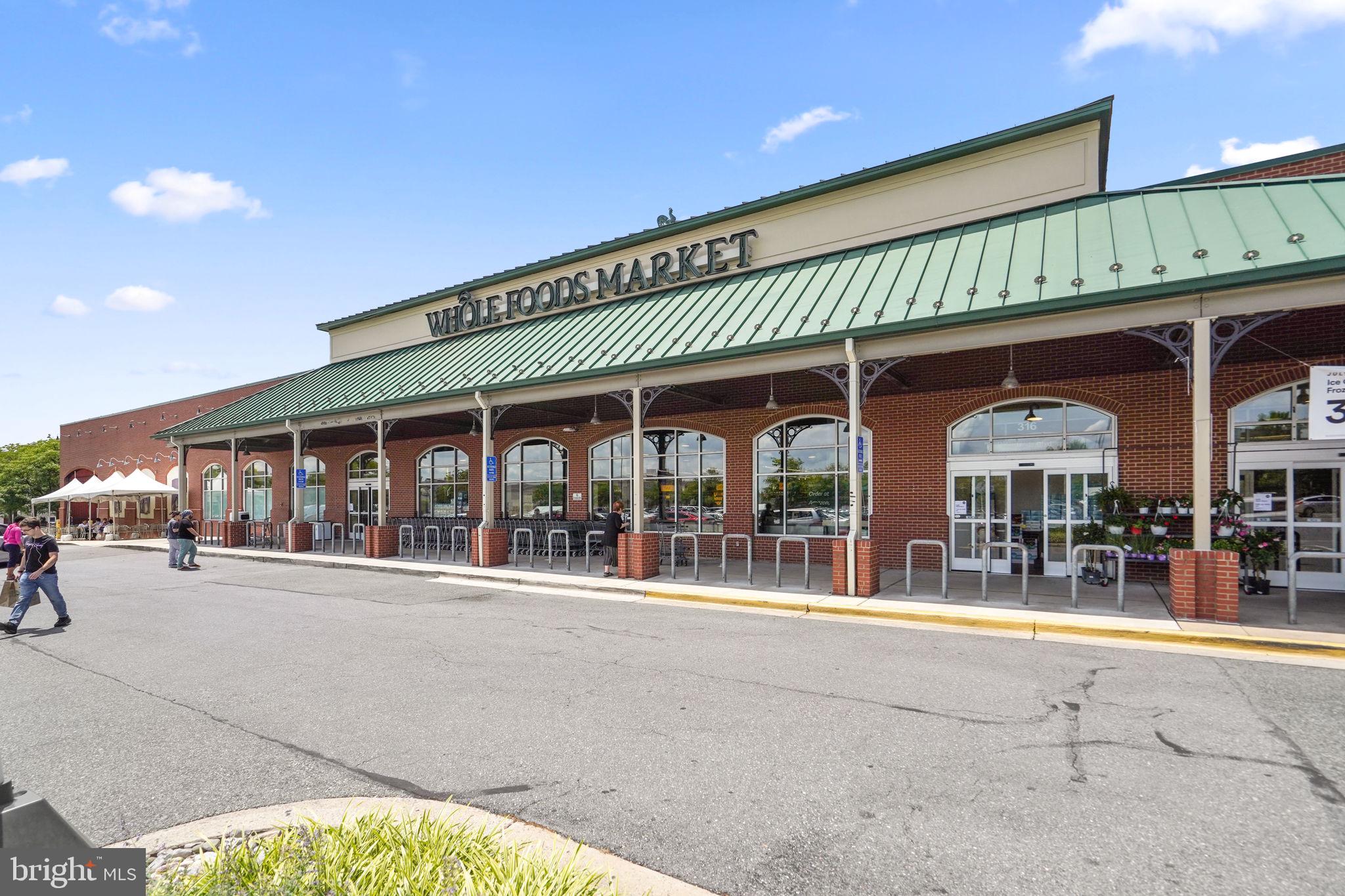 THE COLONNADE AT KENTLANDS - Residential Lease