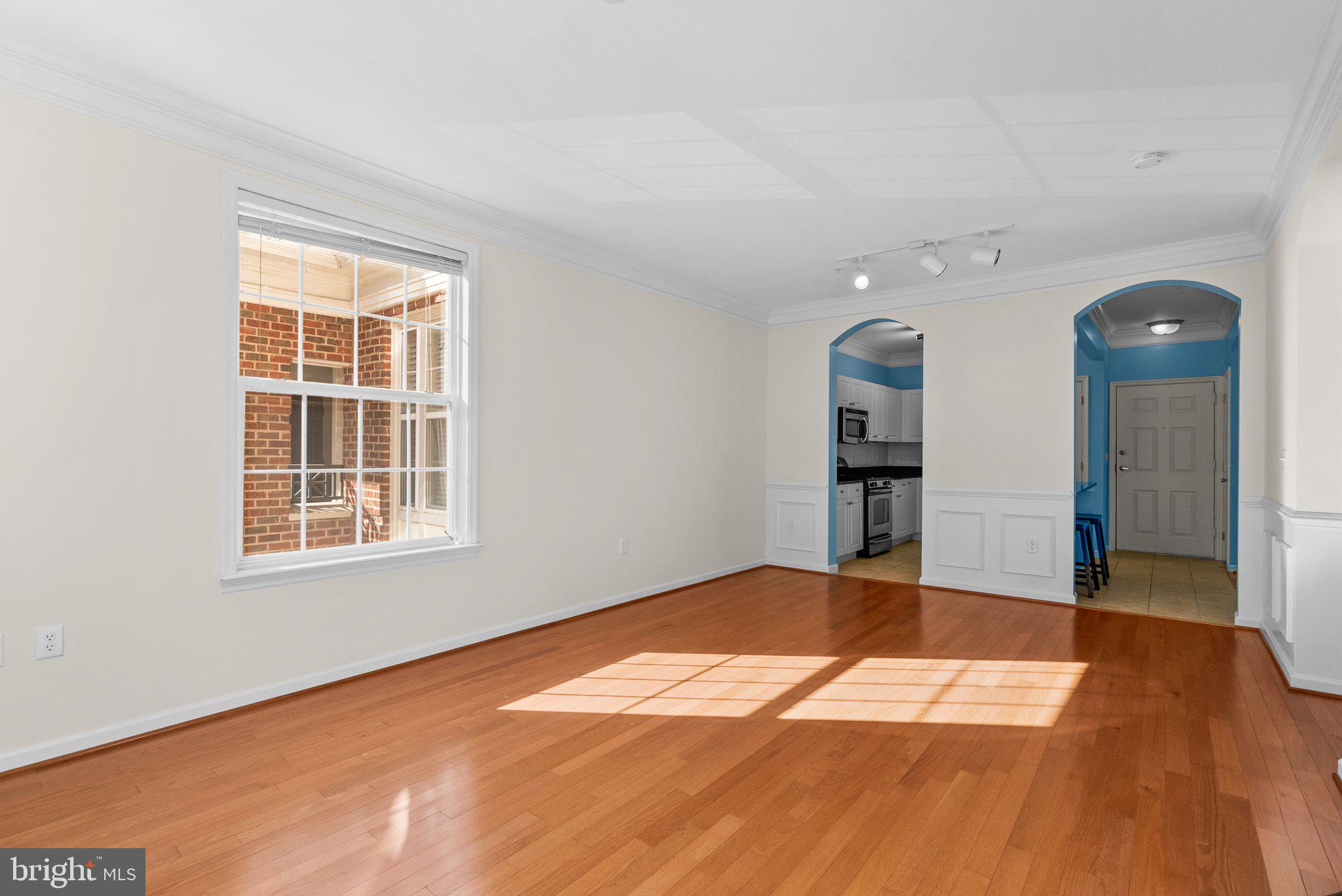 THE COLONNADE AT KENTLANDS - Residential Lease