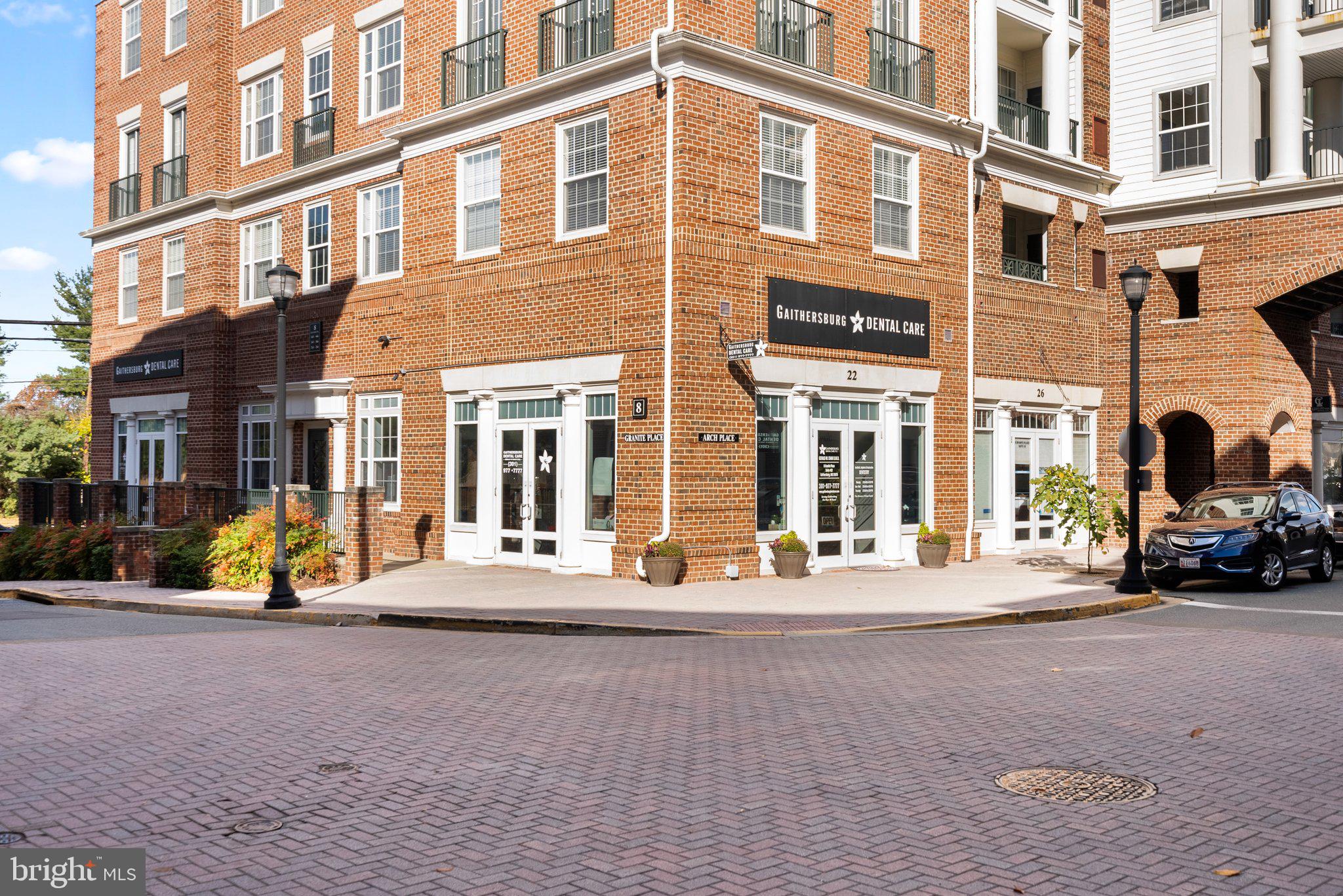 THE COLONNADE AT KENTLANDS - Residential Lease