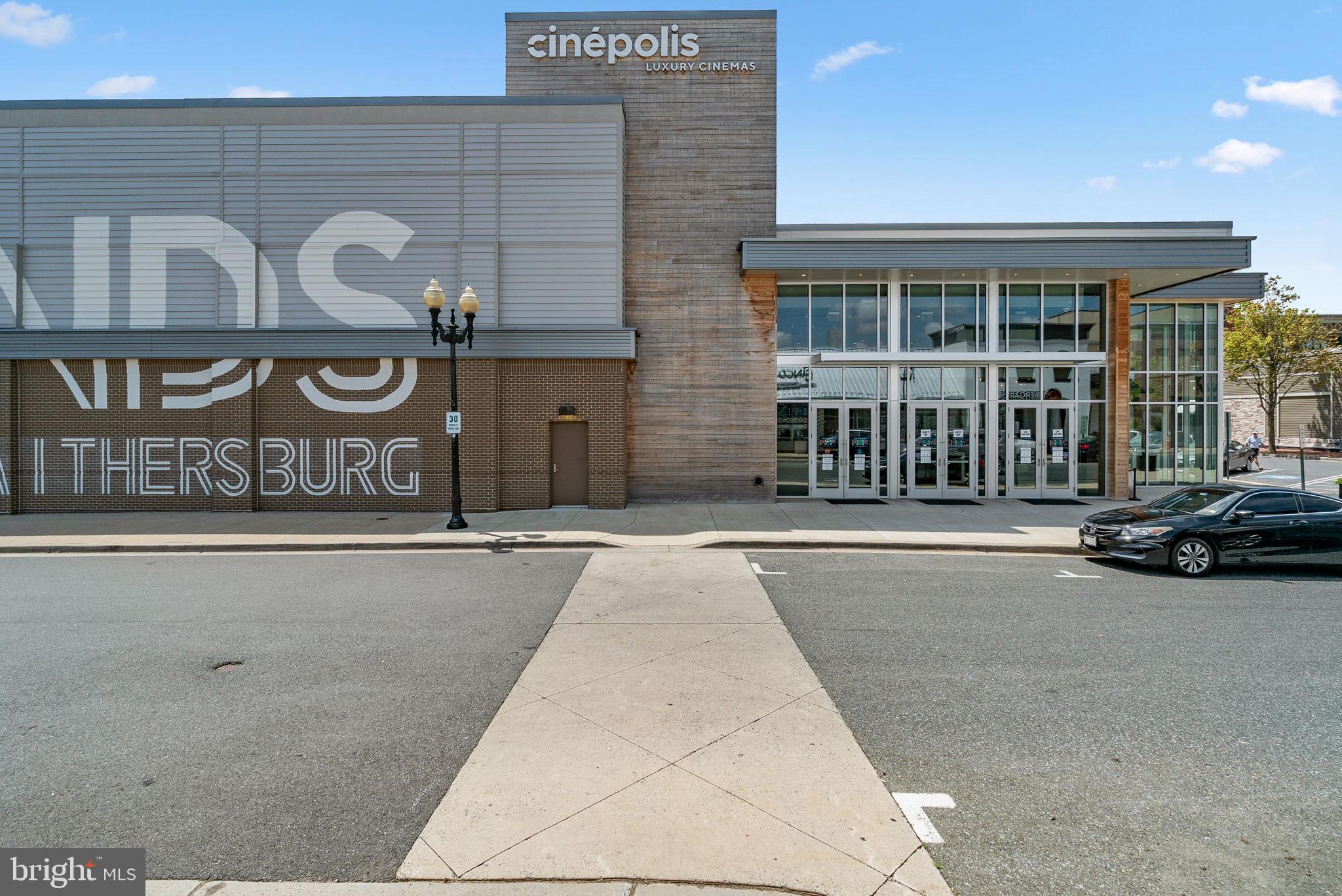 THE COLONNADE AT KENTLANDS - Residential Lease